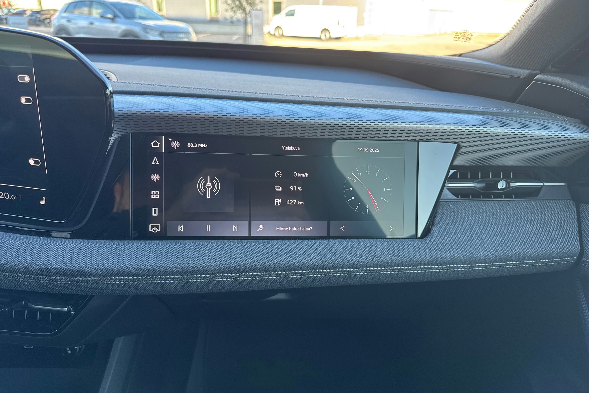 musta Audi A6 e-tron 2025 kuva 14.