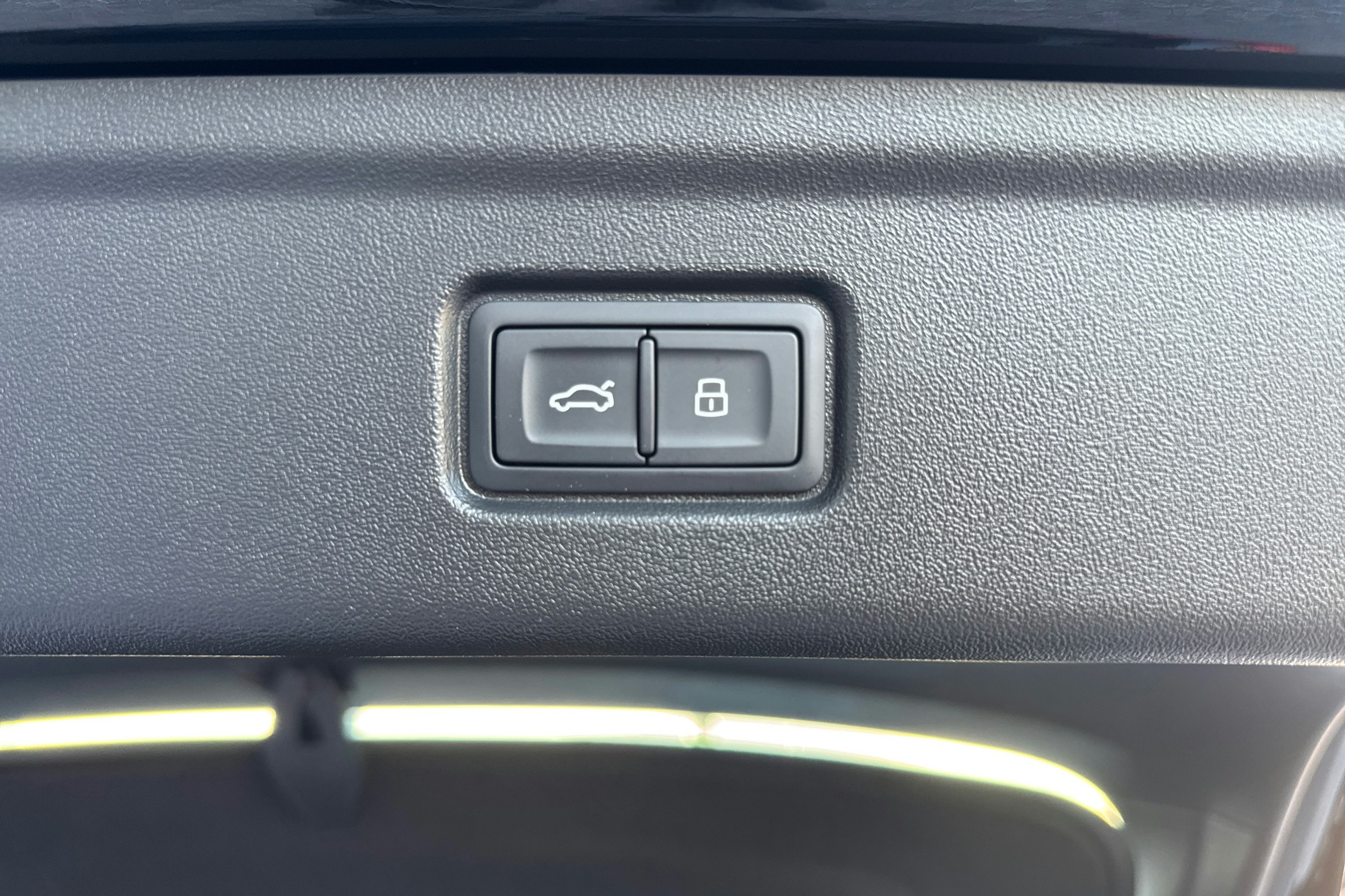 musta Audi A6 e-tron 2025 kuva 16.