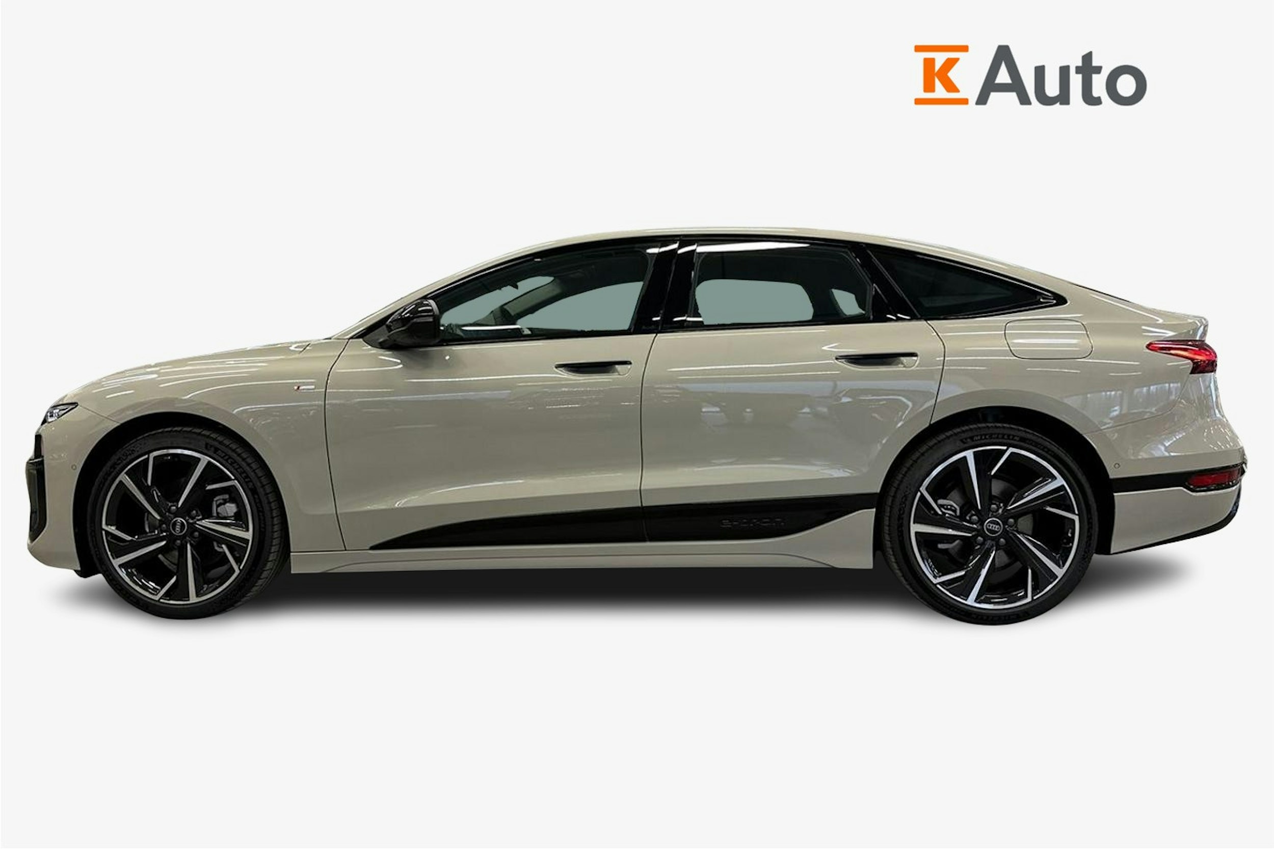 met. ruskea (beige) Audi A6 e-tron 2025 kuva 5.
