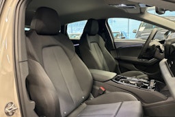 met. ruskea (beige) Audi A6 e-tron 2025 kuva 13.