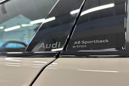 met. ruskea (beige) Audi A6 e-tron 2025 kuva 22.