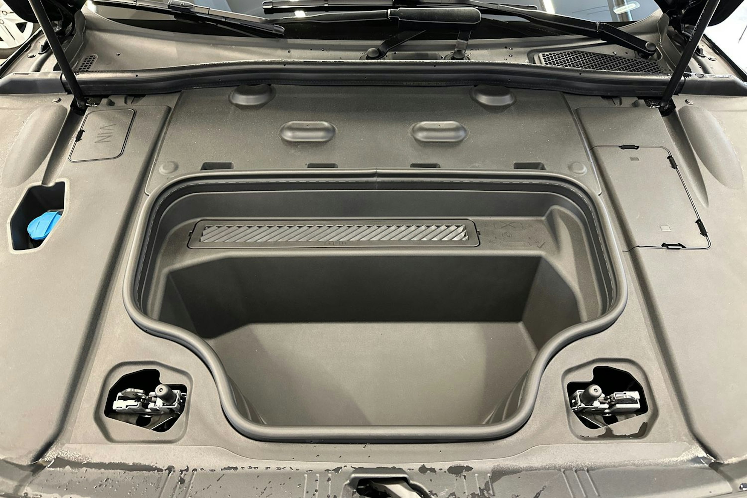 musta Audi A6 e-tron 2025 kuva 15.