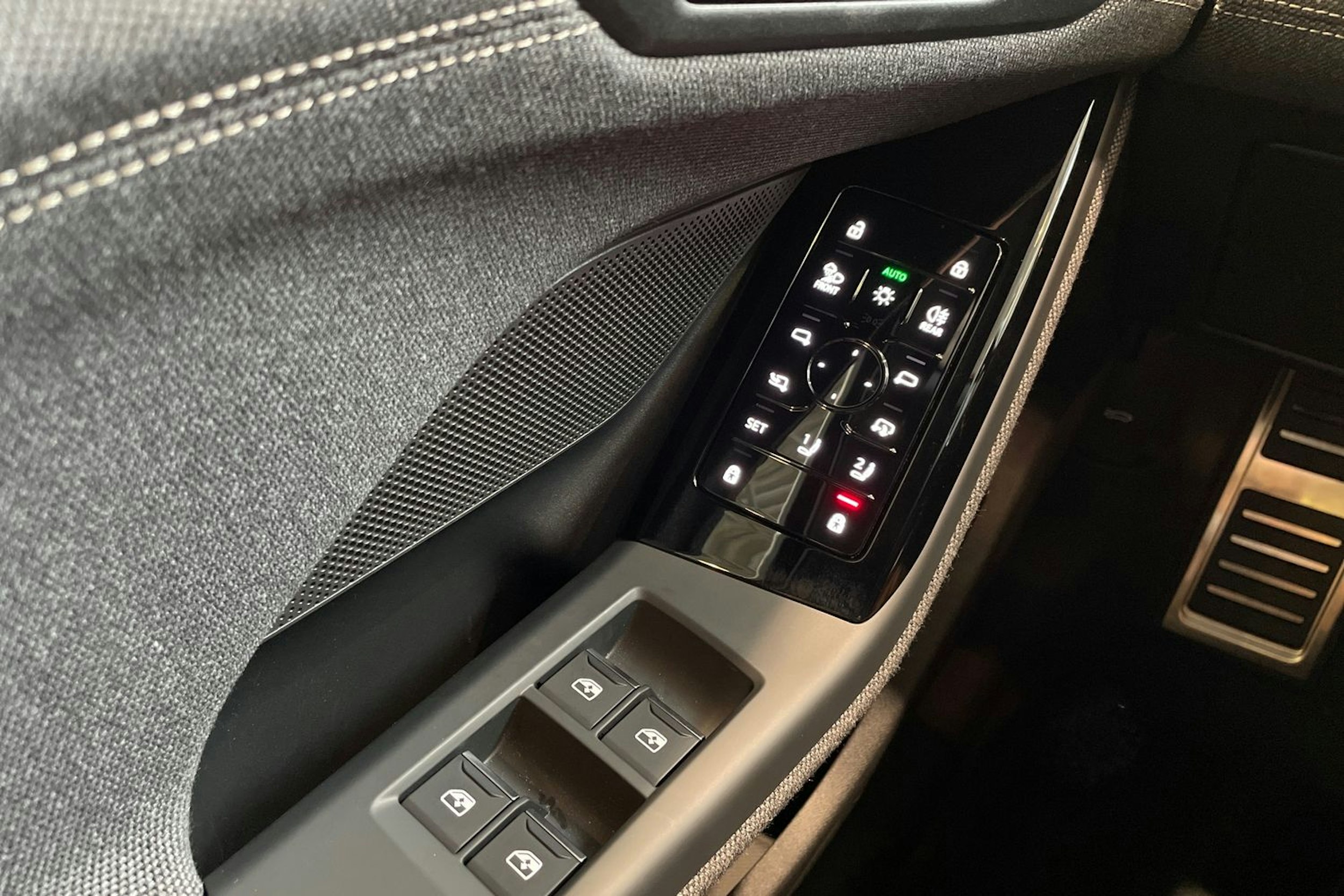 sininen Audi A6 e-tron 2025 kuva 17.