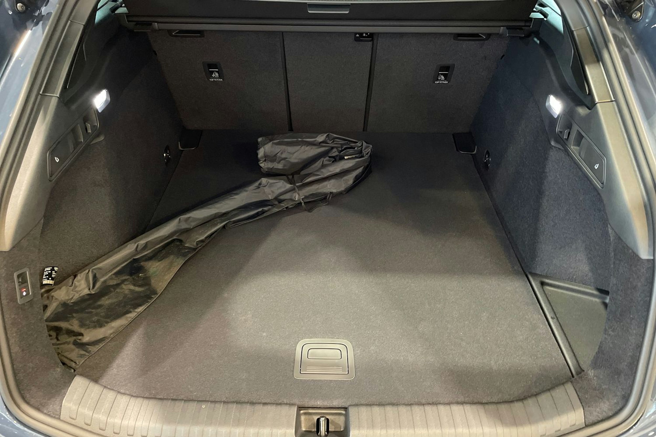 sininen Audi A6 e-tron 2025 kuva 18.