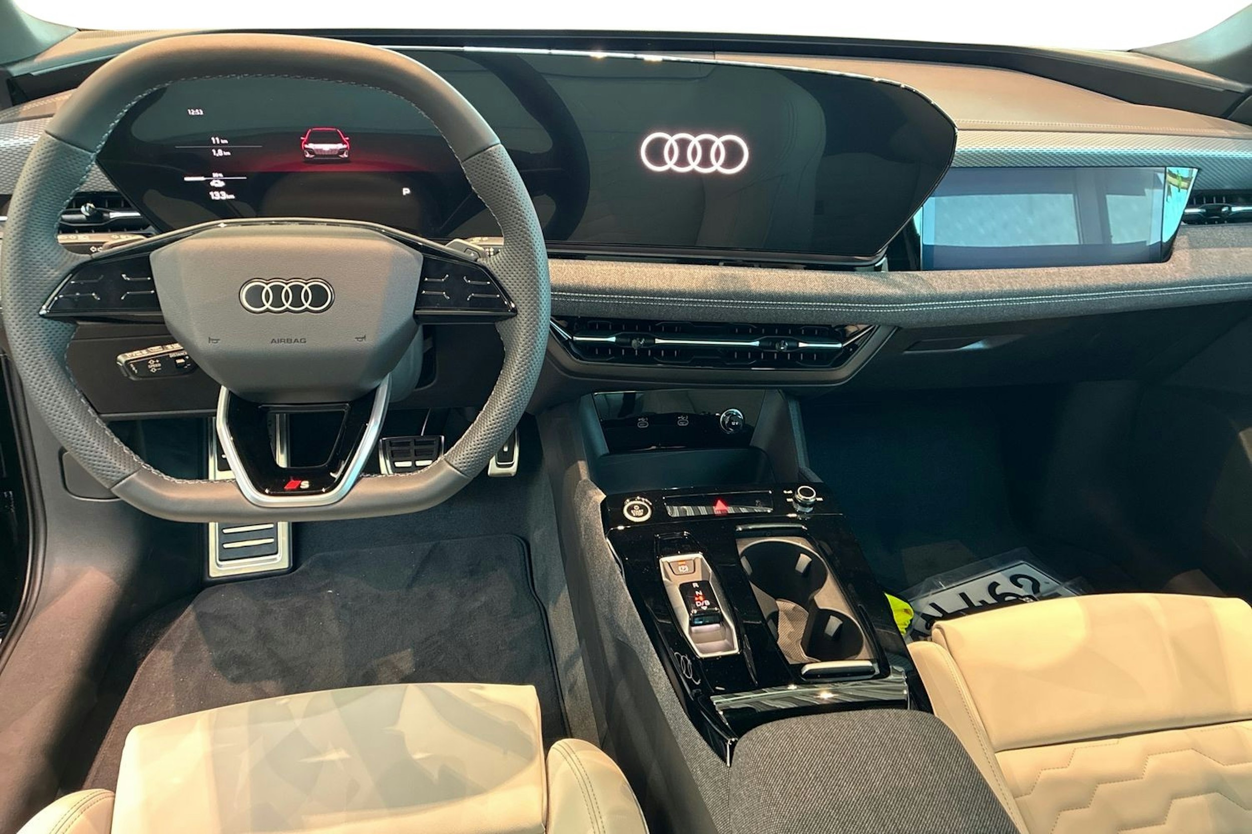 musta Audi A6 e-tron 2025 kuva 7.