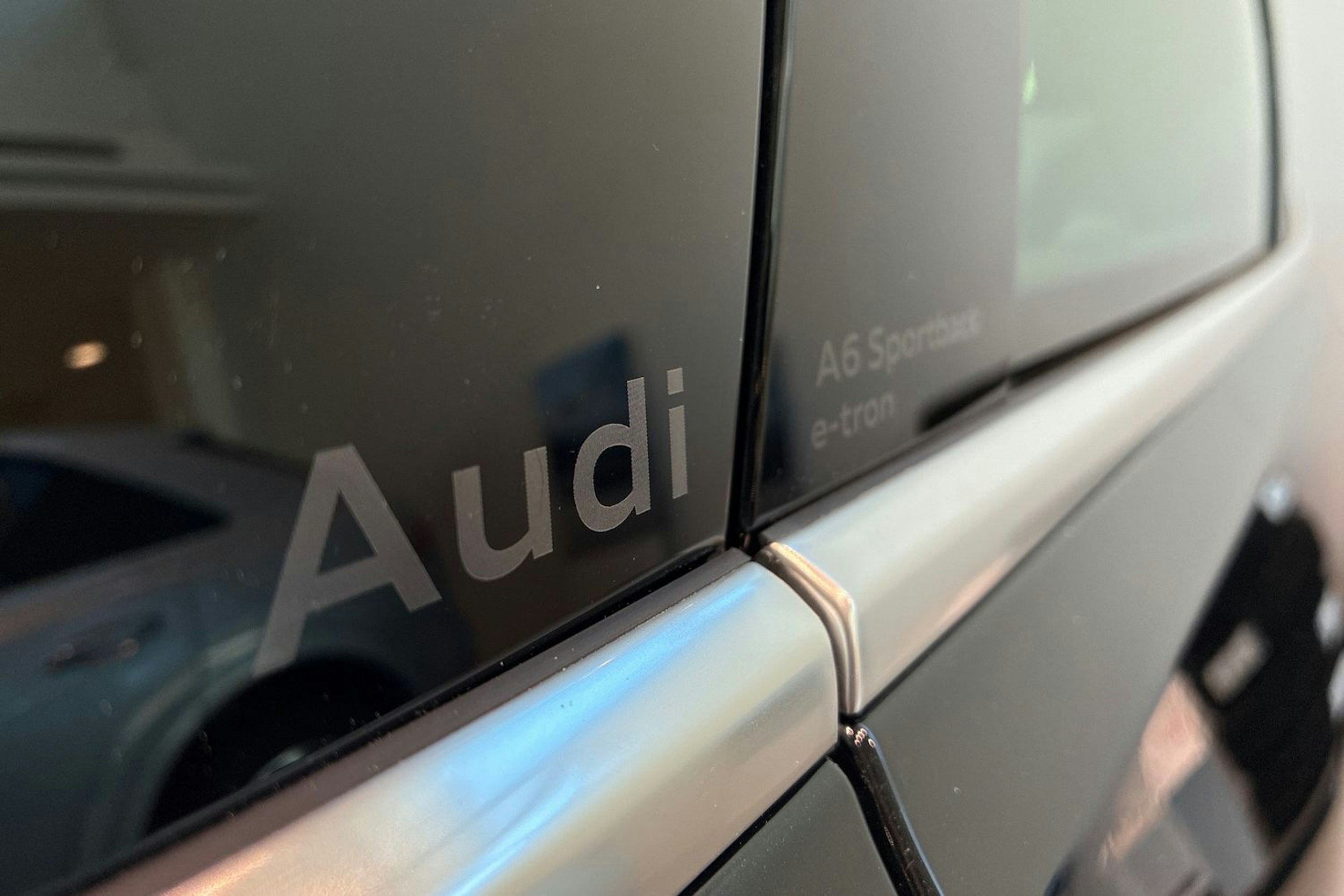 musta Audi A6 e-tron 2025 kuva 13.