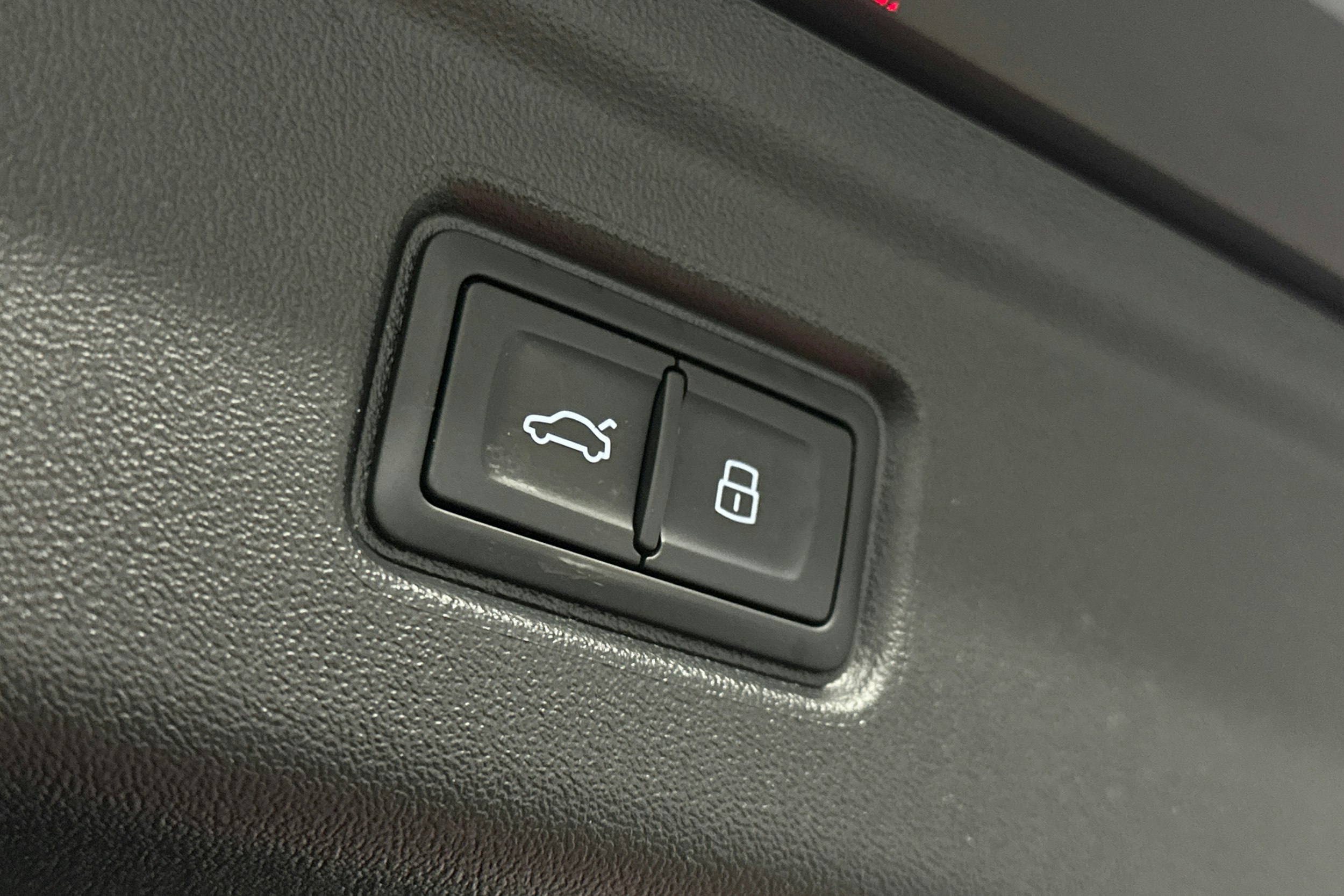 harmaa Audi A6 e-tron 2025 kuva 14.