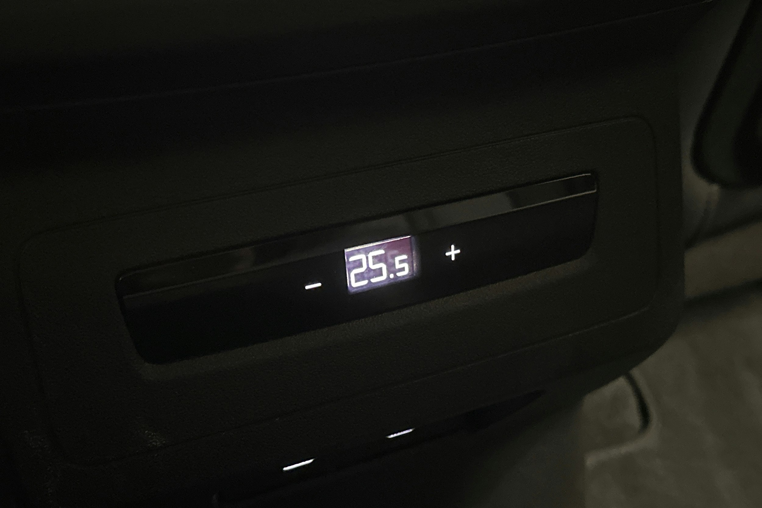 harmaa Audi A6 e-tron 2025 kuva 16.