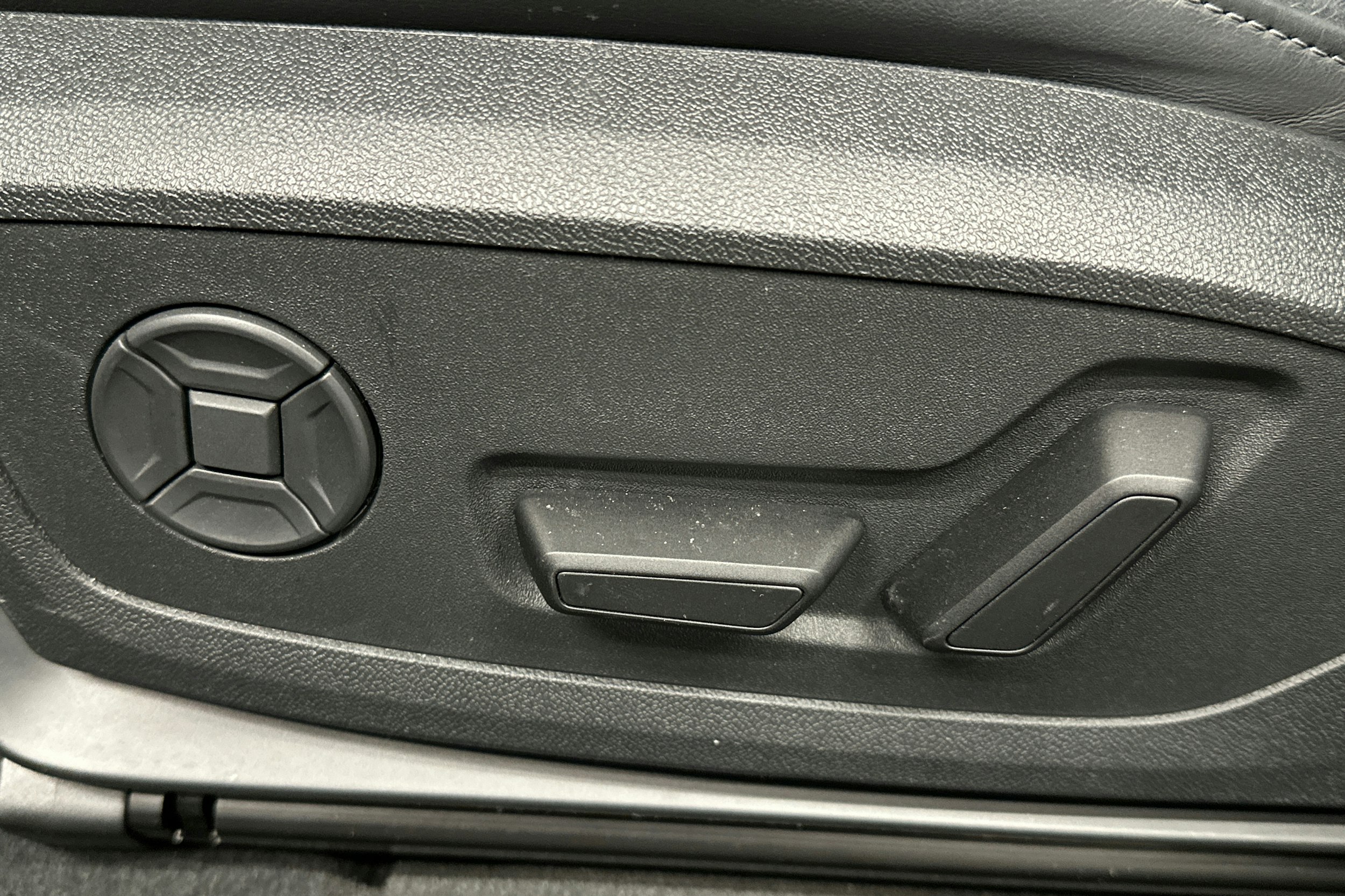 harmaa Audi A6 e-tron 2025 kuva 18.