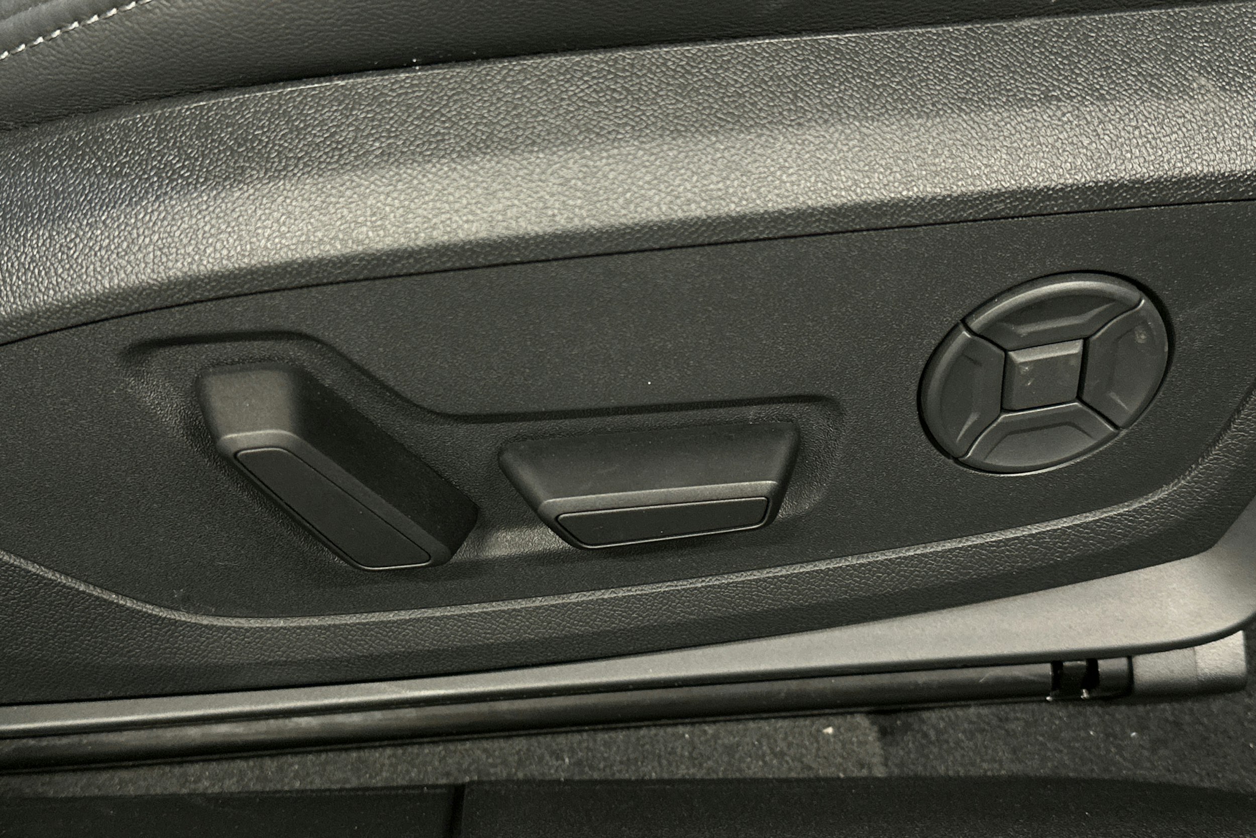 harmaa Audi A6 e-tron 2025 kuva 19.