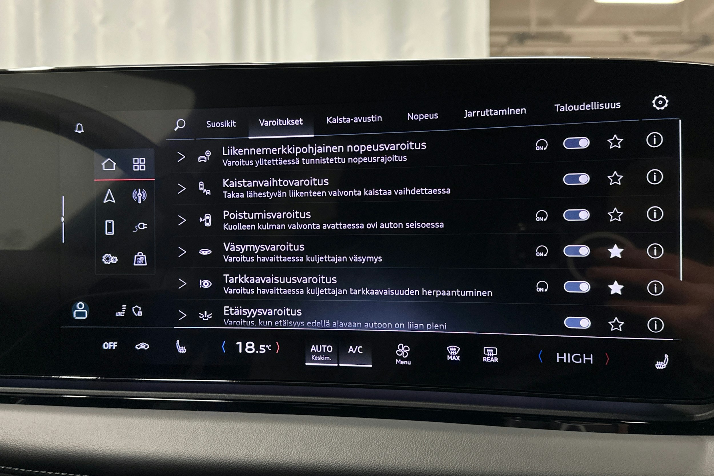 harmaa Audi A6 e-tron 2025 kuva 30.