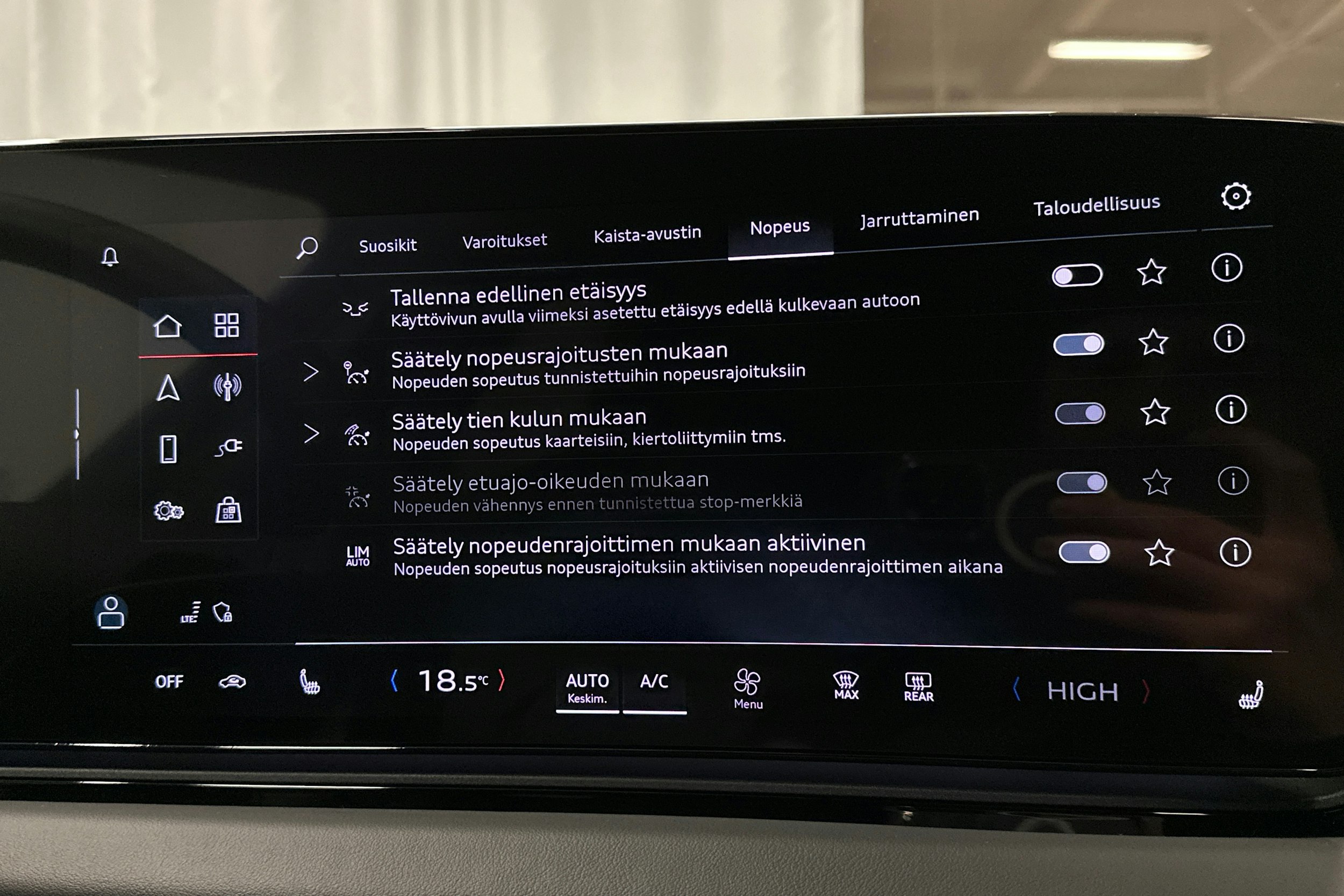 harmaa Audi A6 e-tron 2025 kuva 33.