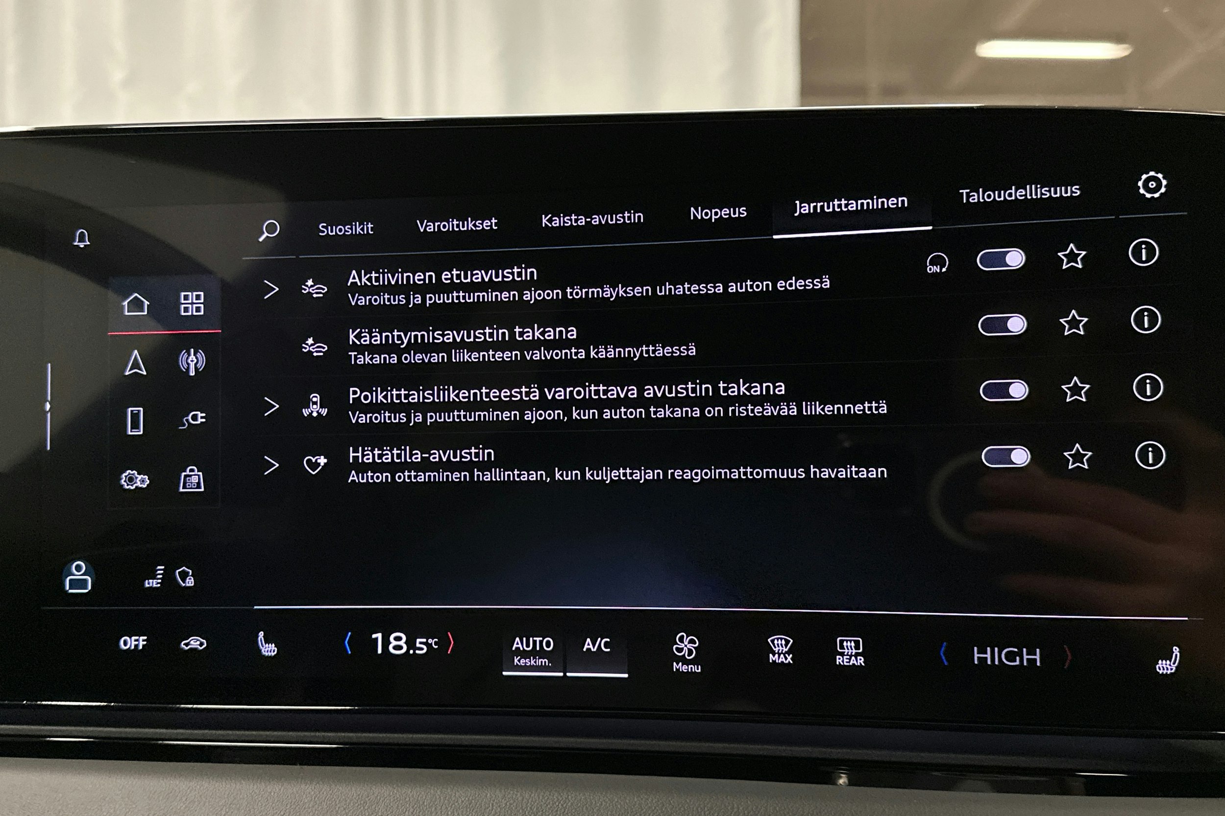 harmaa Audi A6 e-tron 2025 kuva 34.