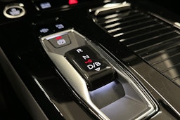 harmaa Audi A6 e-tron 2025 kuva 38.