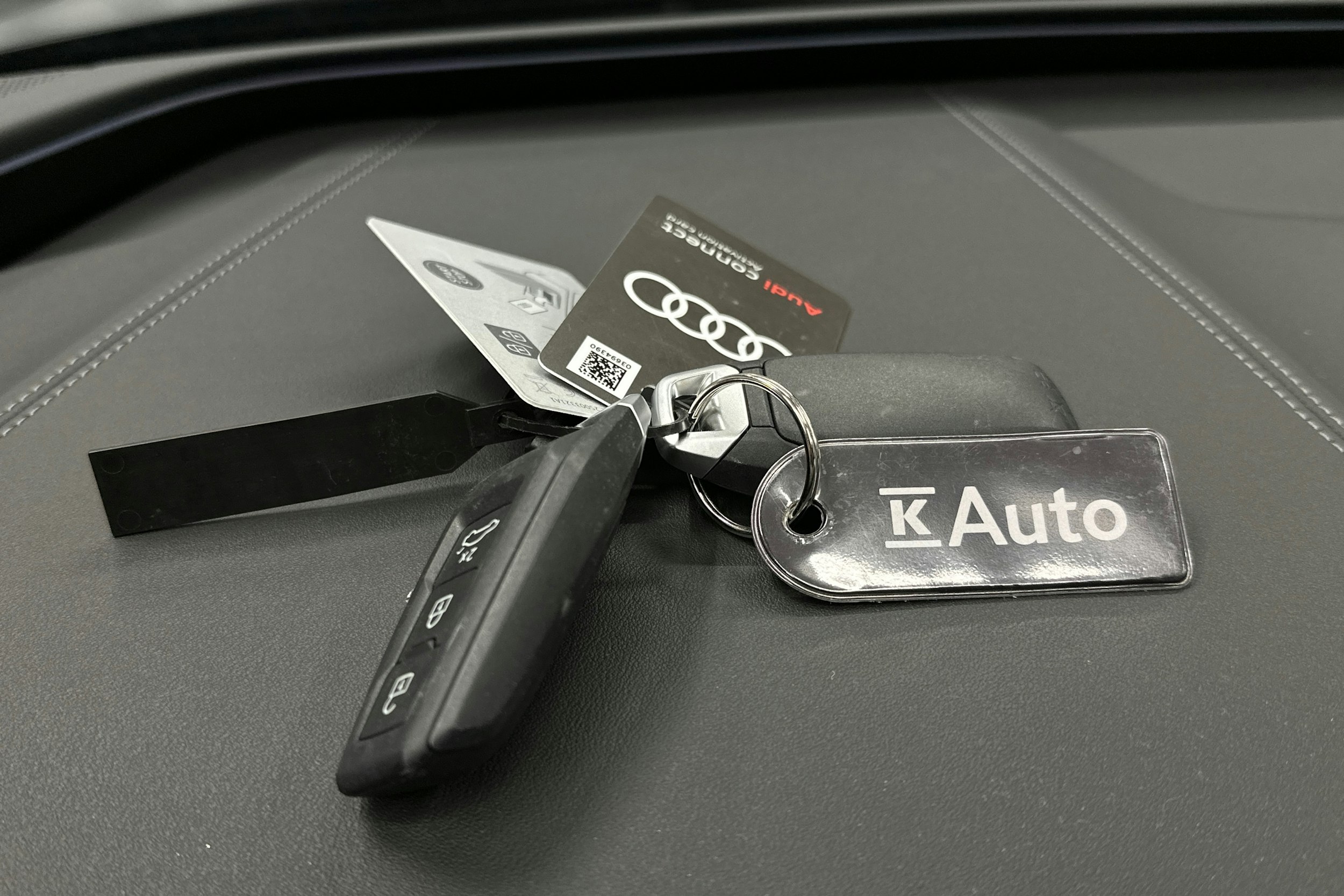 harmaa Audi A6 e-tron 2025 kuva 39.