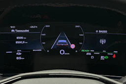 musta Audi A6 e-tron 2025 kuva 13.