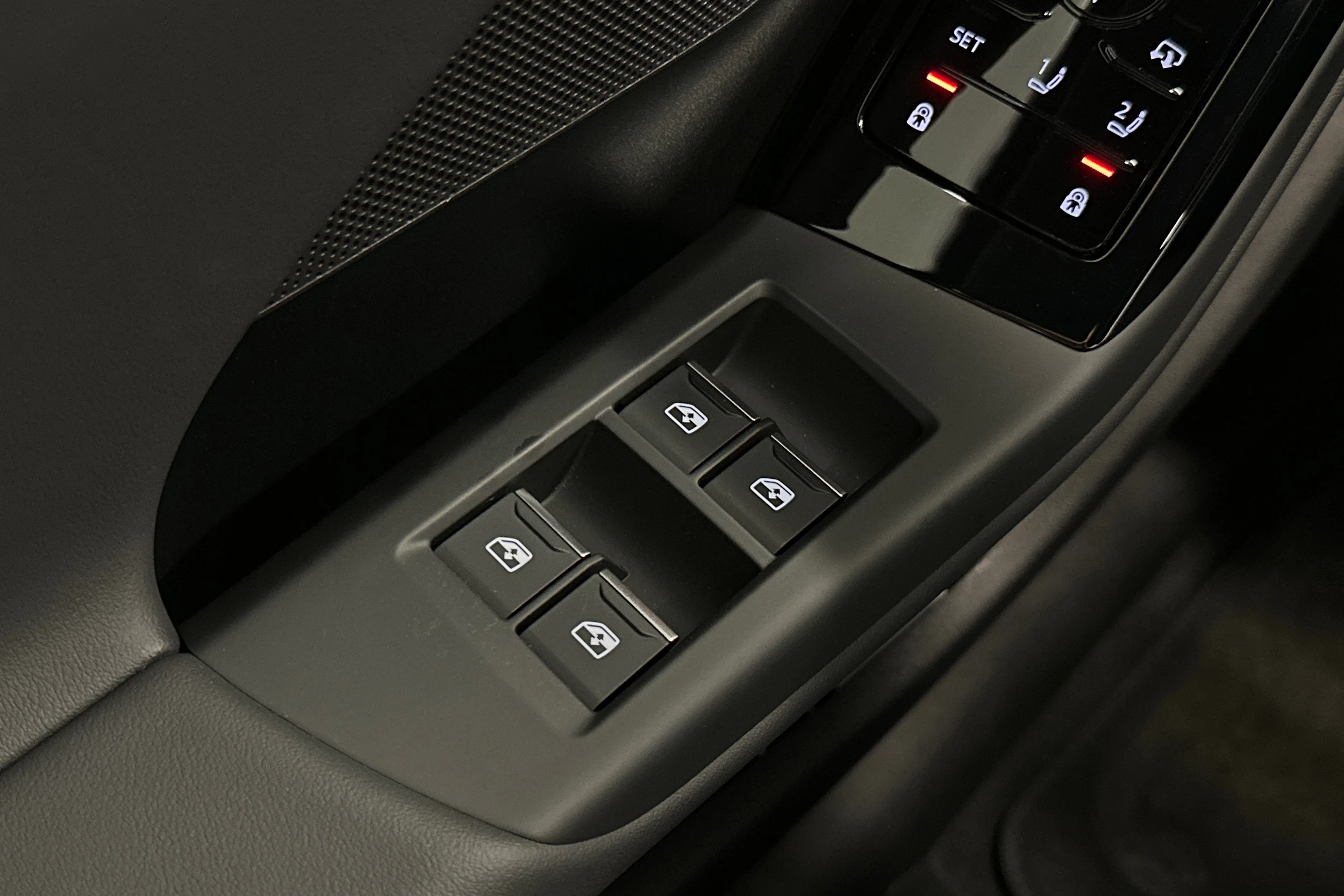 musta Audi A6 e-tron 2025 kuva 15.
