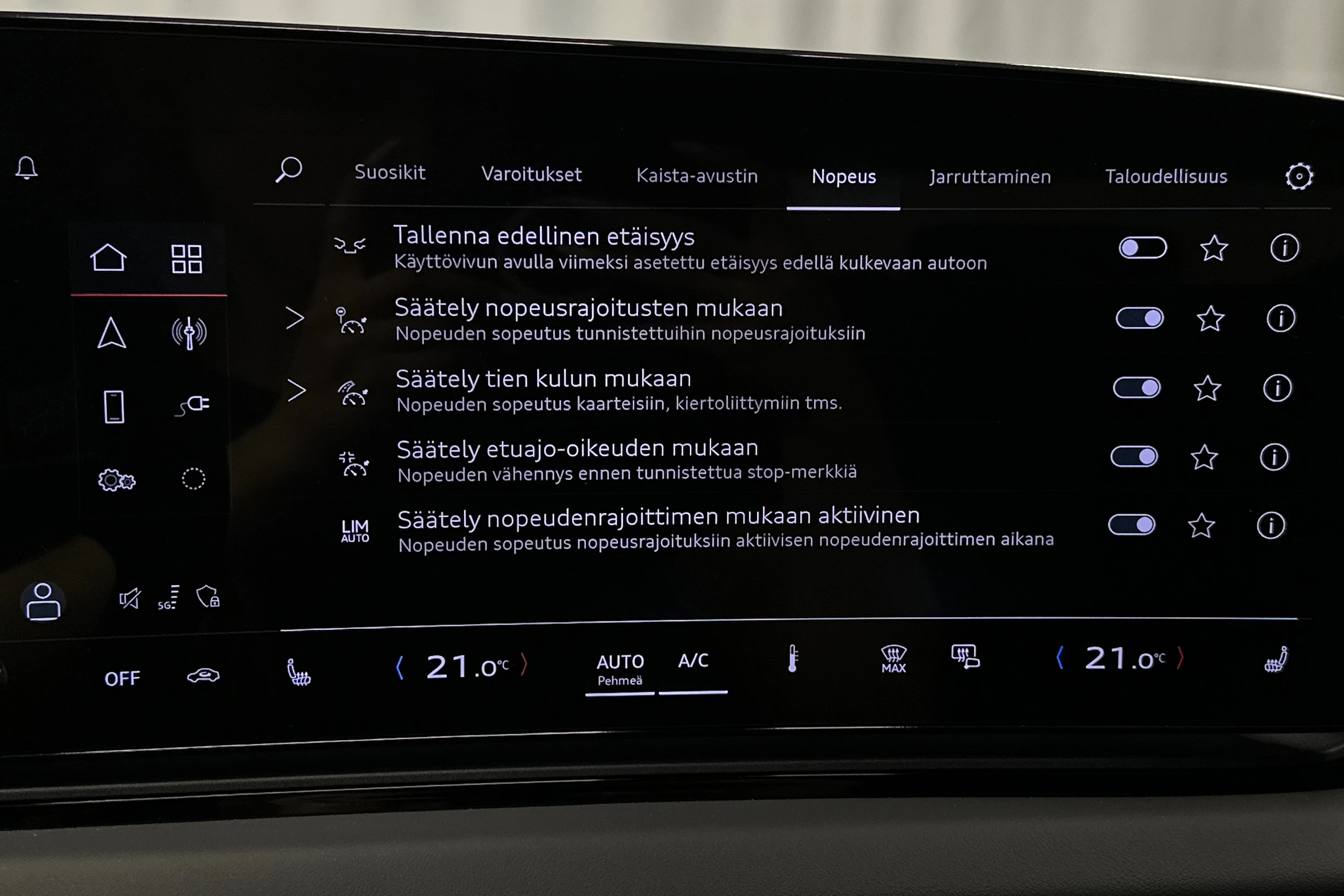 musta Audi A6 e-tron 2025 kuva 26.