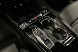 musta Audi A6 e-tron 2025 kuva 32.