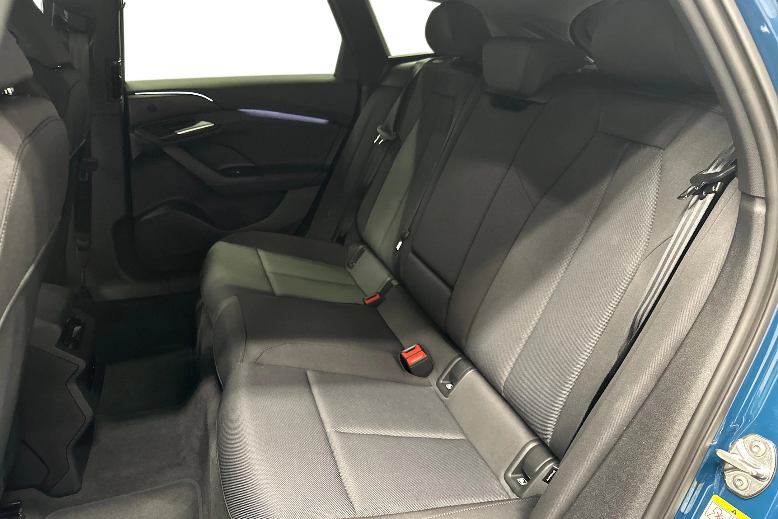 sininen Audi A6 e-tron 2025 kuva 8.