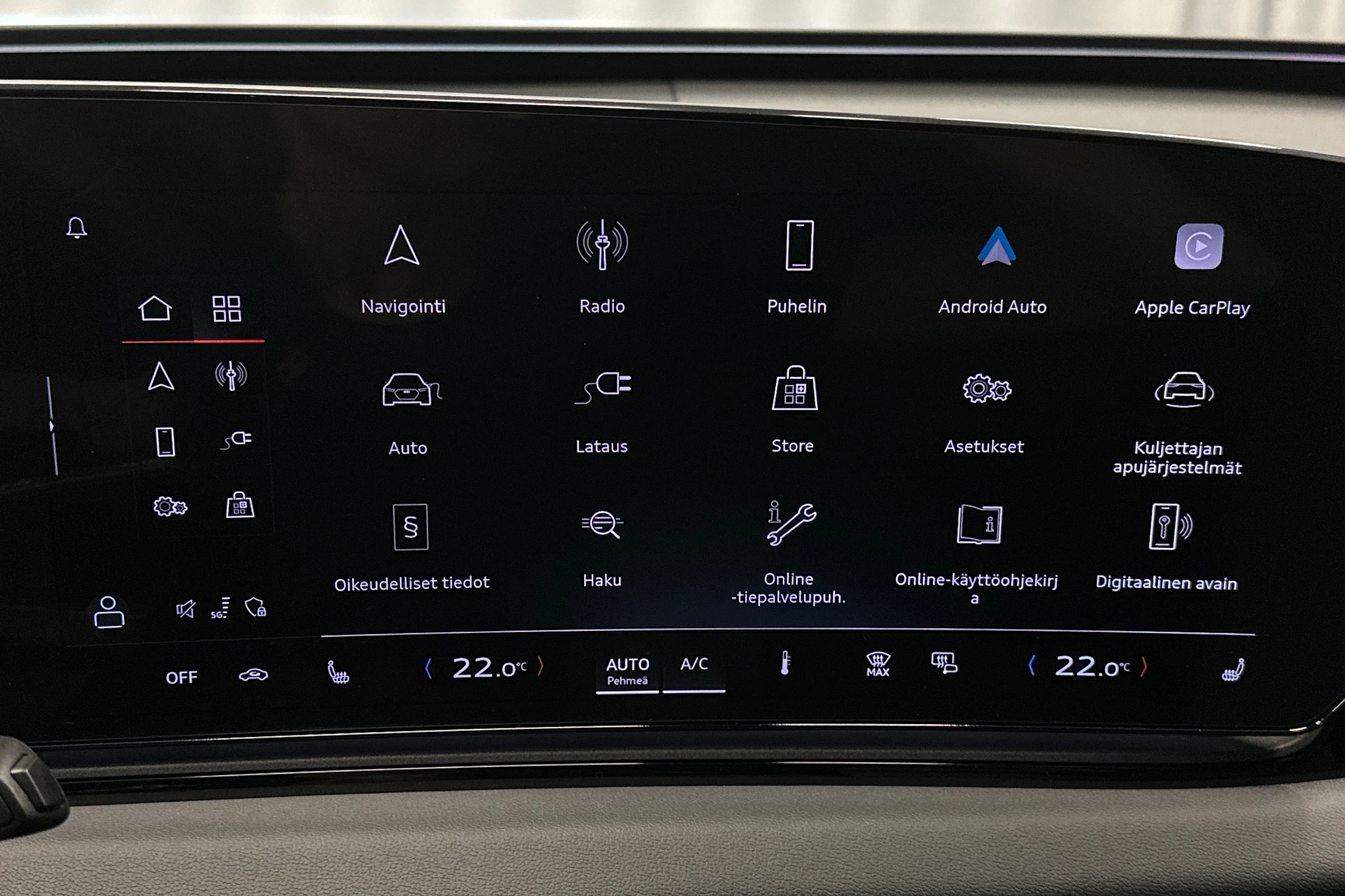 sininen Audi A6 e-tron 2025 kuva 18.