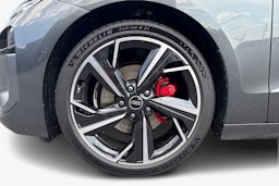 harmaa Audi A6 e-tron 2025 kuva 9.