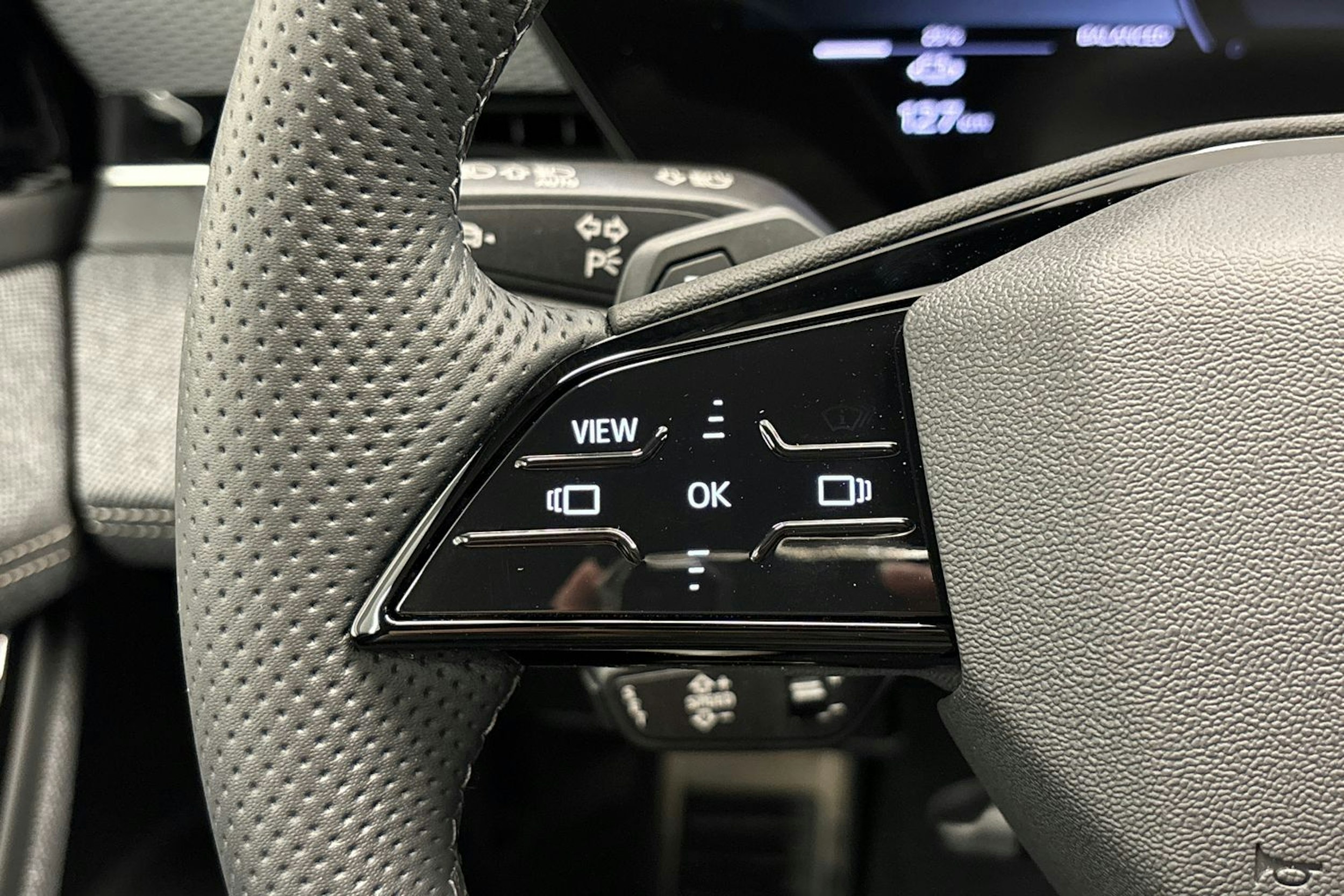 harmaa Audi A6 e-tron 2025 kuva 13.