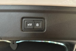 valkoinen Audi A6 e-tron 2025 kuva 24.