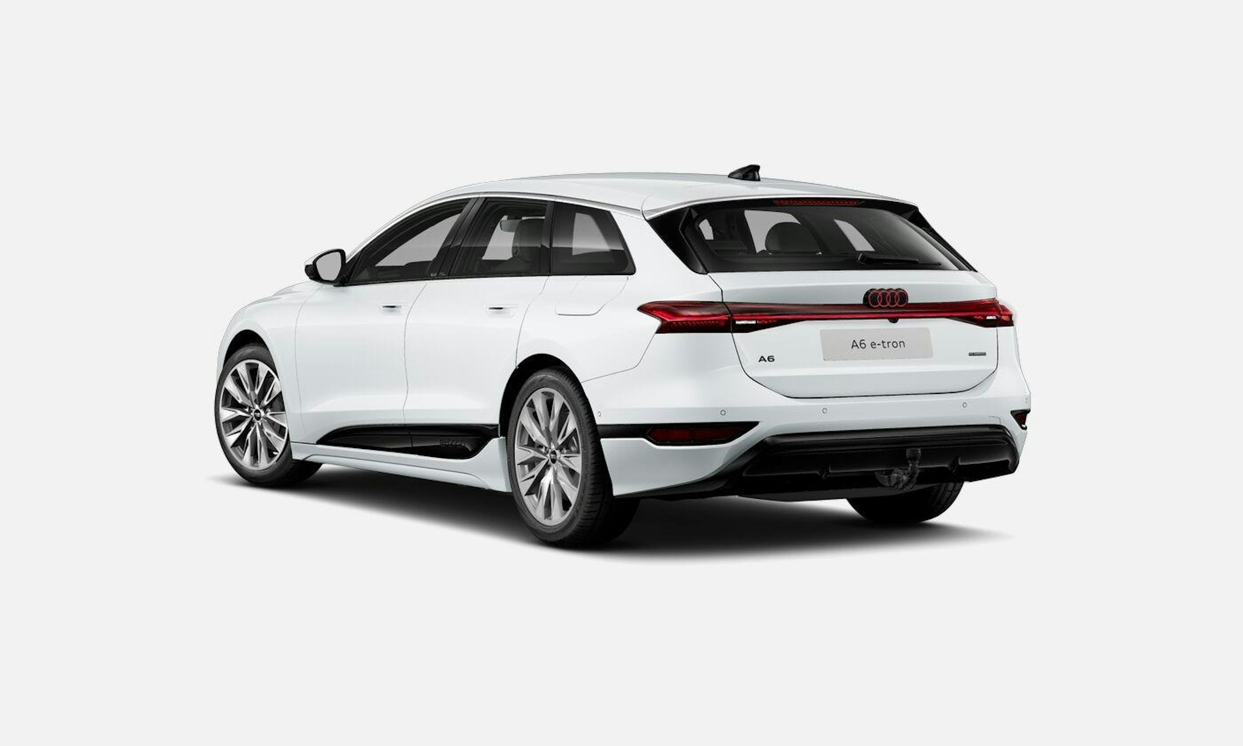 jäätikön valkoinen Audi A6 e-tron 2025 kuva 4.