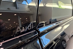 musta Audi A6 e-tron 2025 kuva 12.