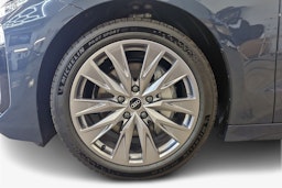 sininen Audi A6 e-tron 2025 kuva 16.