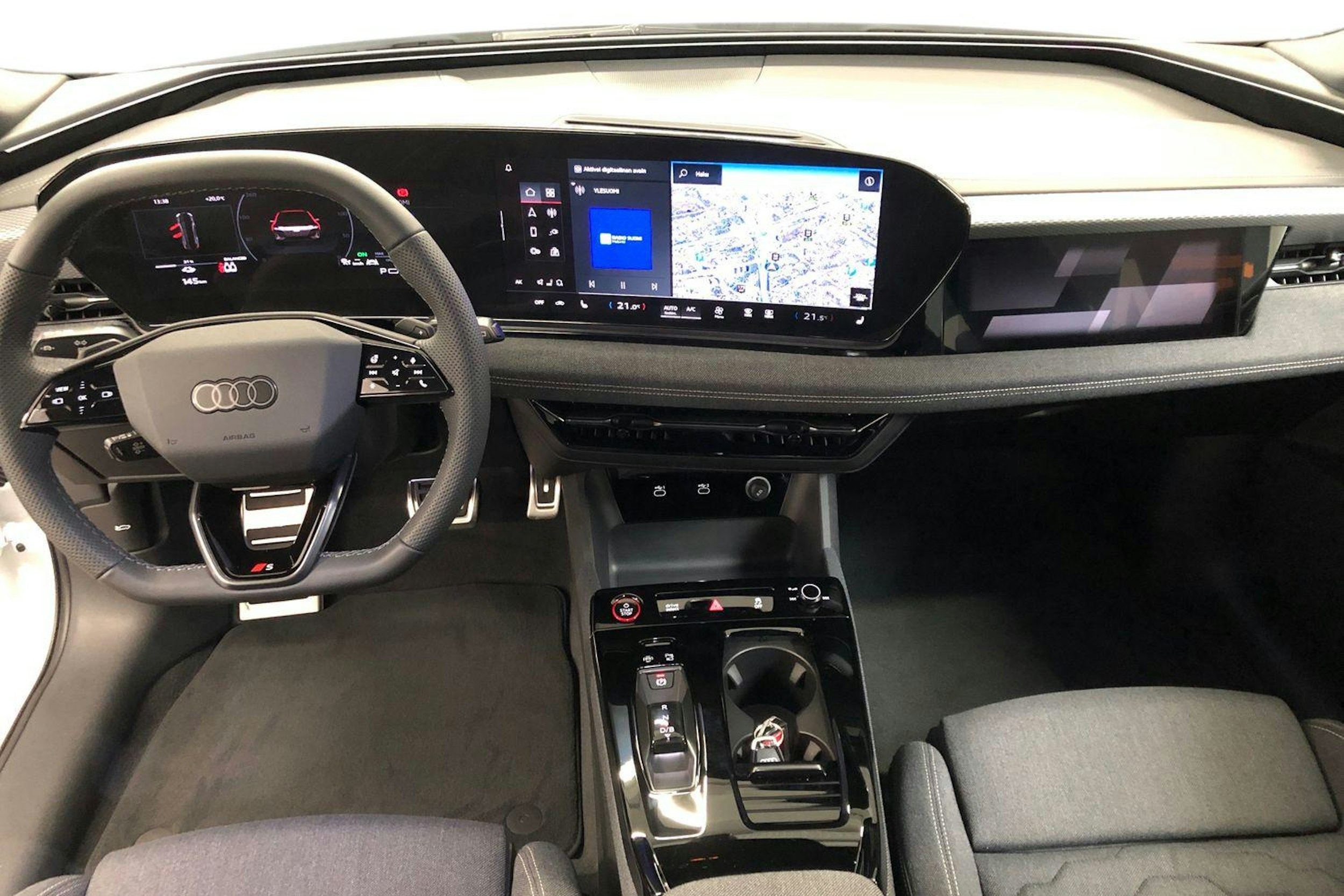 met. valkoinen Audi A6 e-tron 2025 kuva 7.