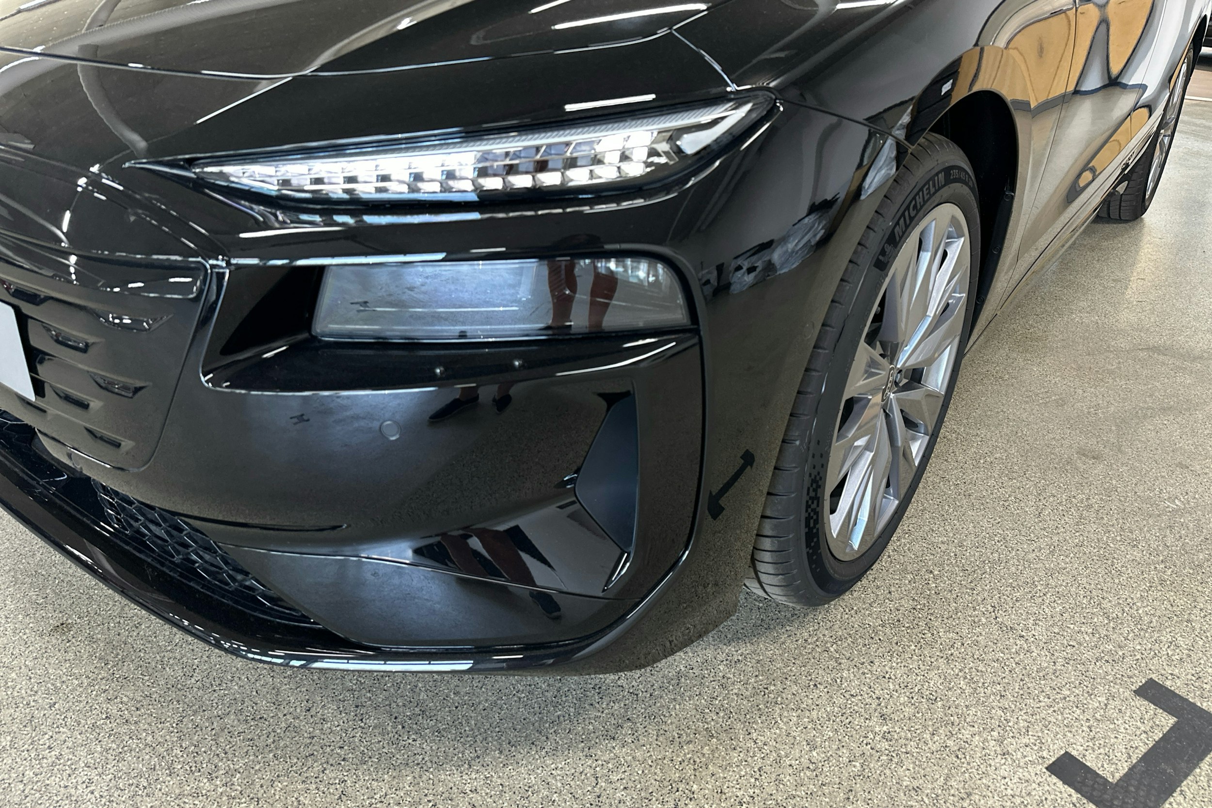 met. musta Audi A6 e-tron 2025 kuva 10.