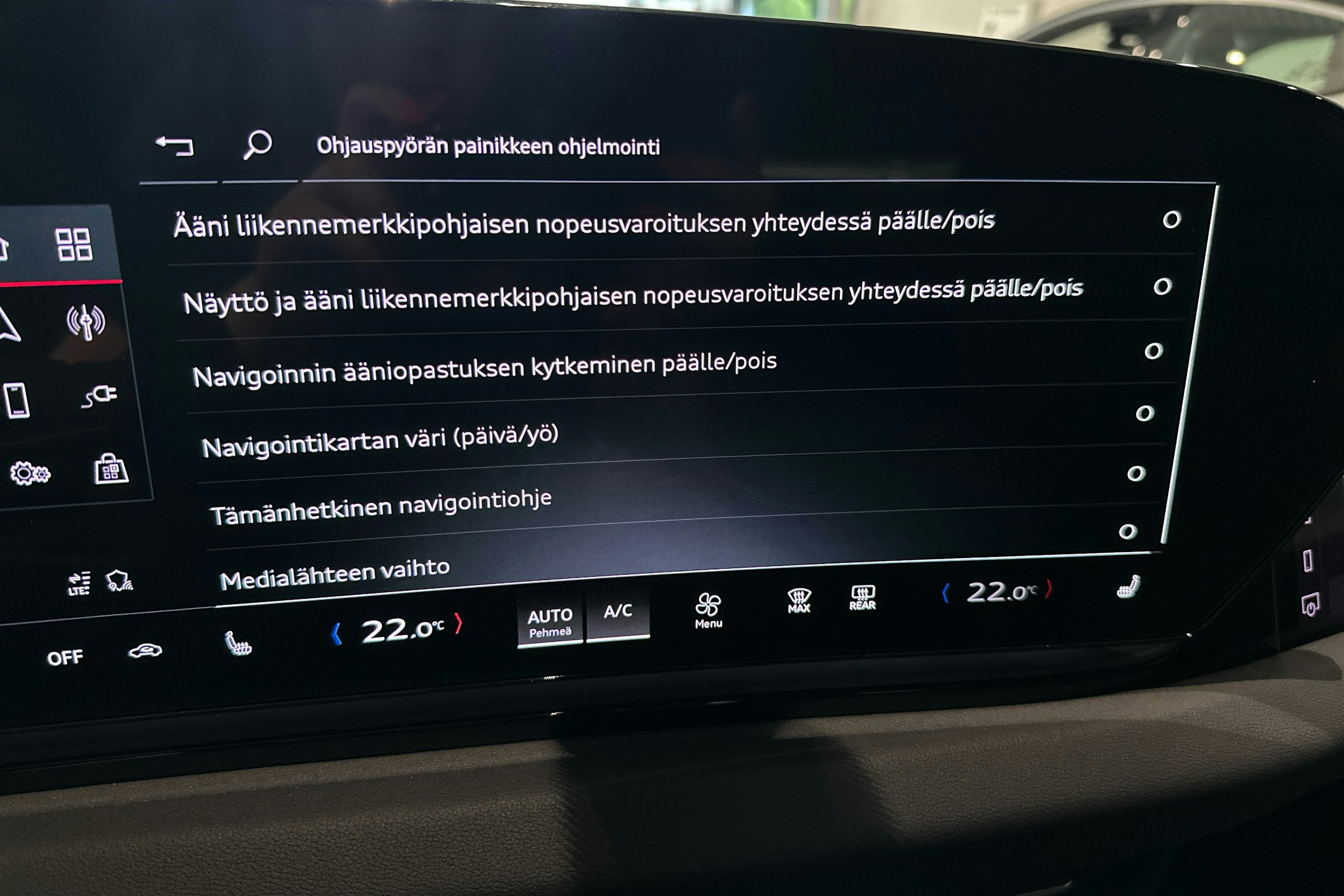 met. musta Audi A6 e-tron 2025 kuva 21.
