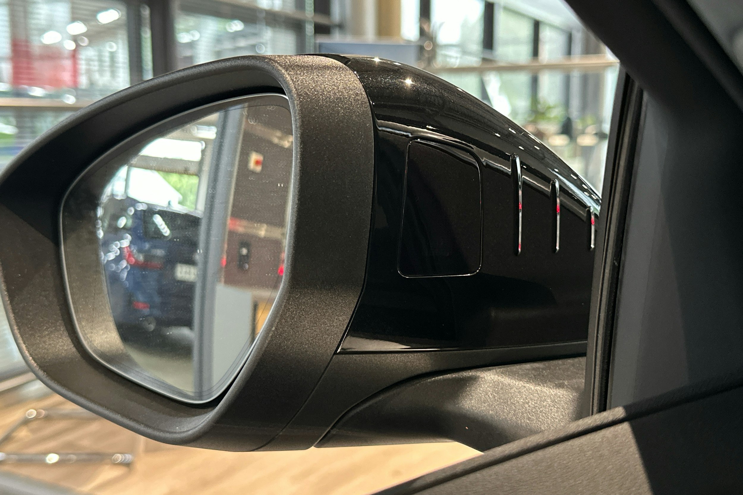 met. musta Audi A6 e-tron 2025 kuva 24.