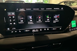 met. musta Audi A6 e-tron 2025 kuva 25.