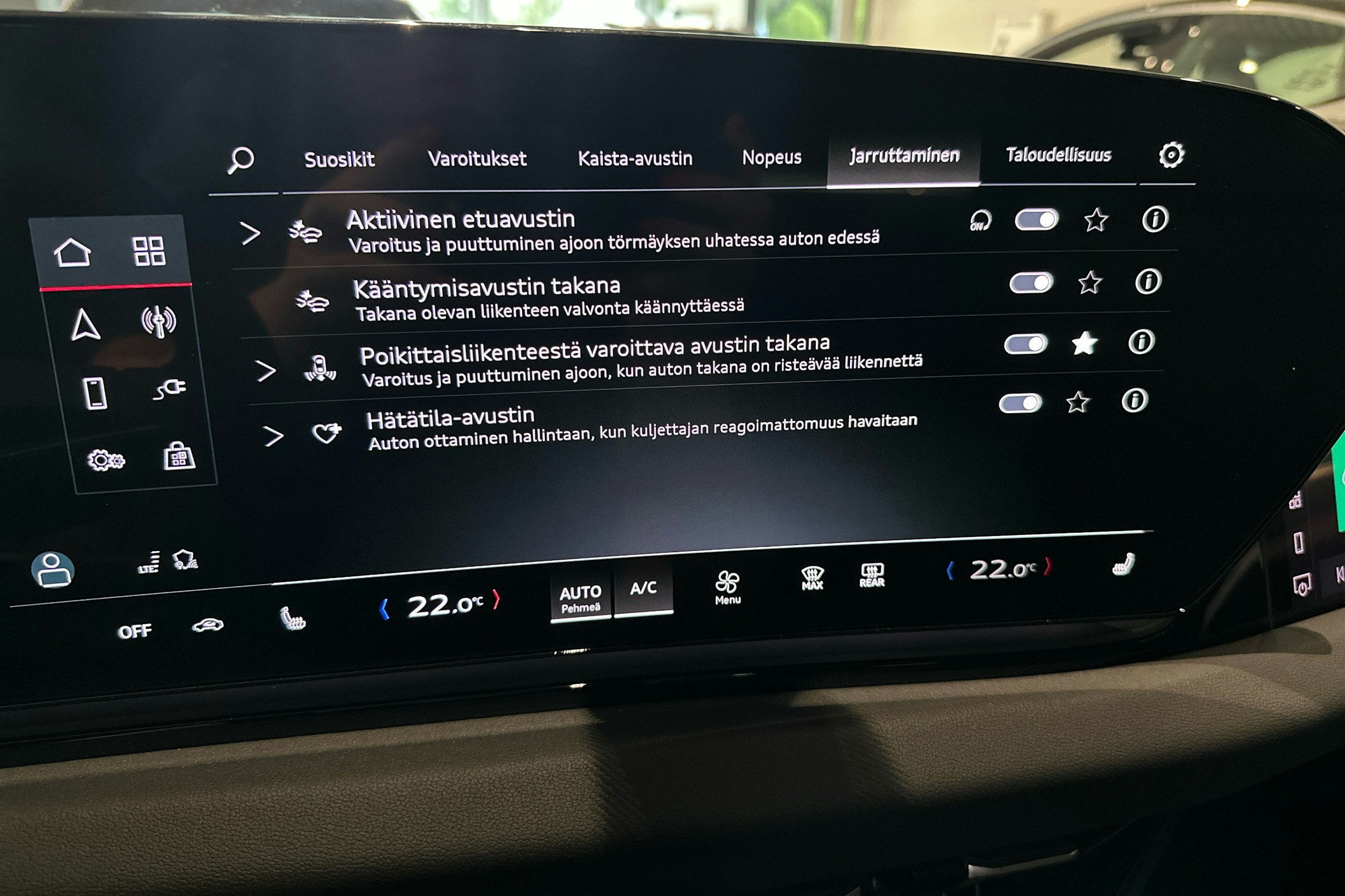 met. musta Audi A6 e-tron 2025 kuva 28.