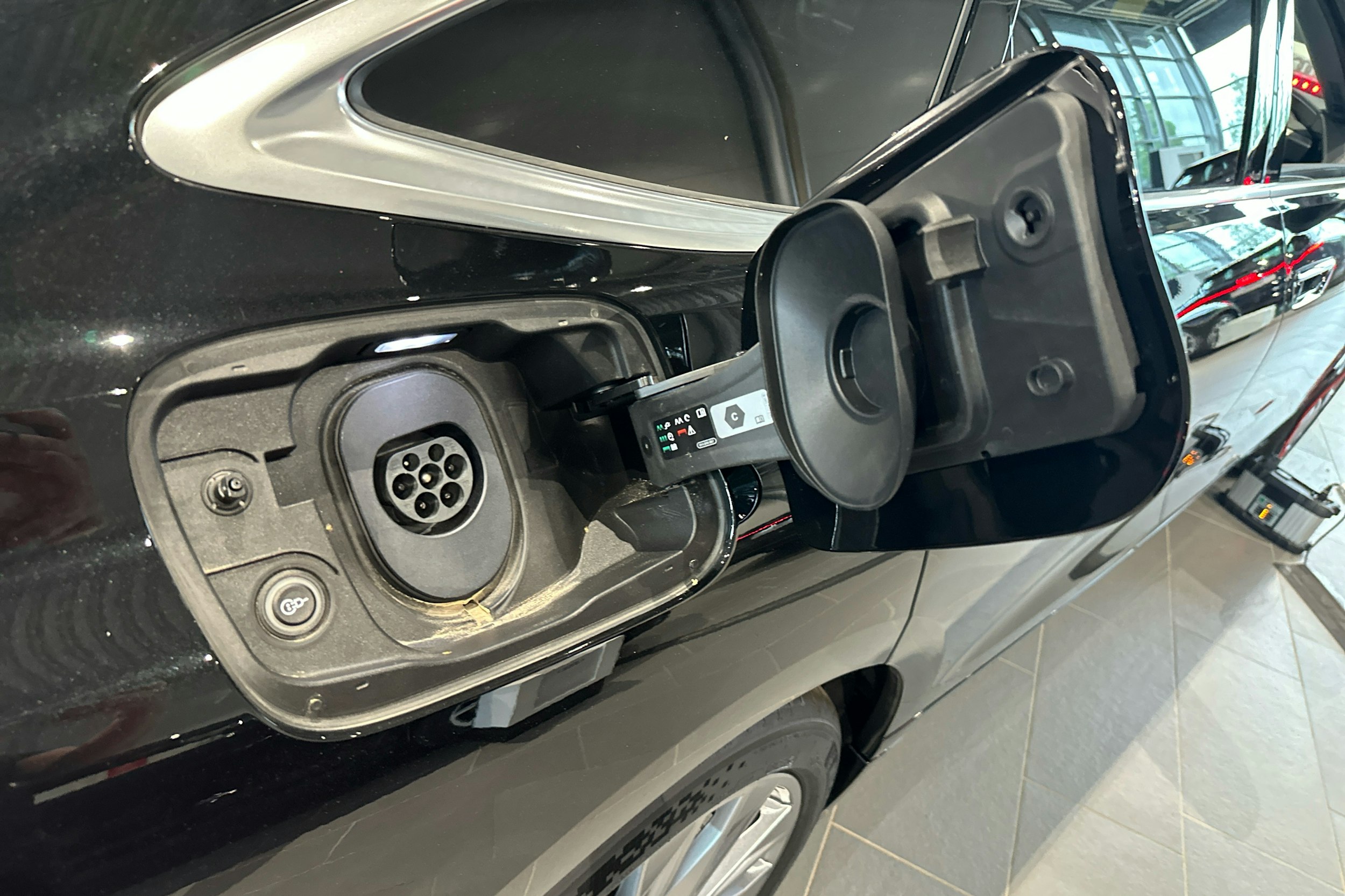 met. musta Audi A6 e-tron 2025 kuva 32.