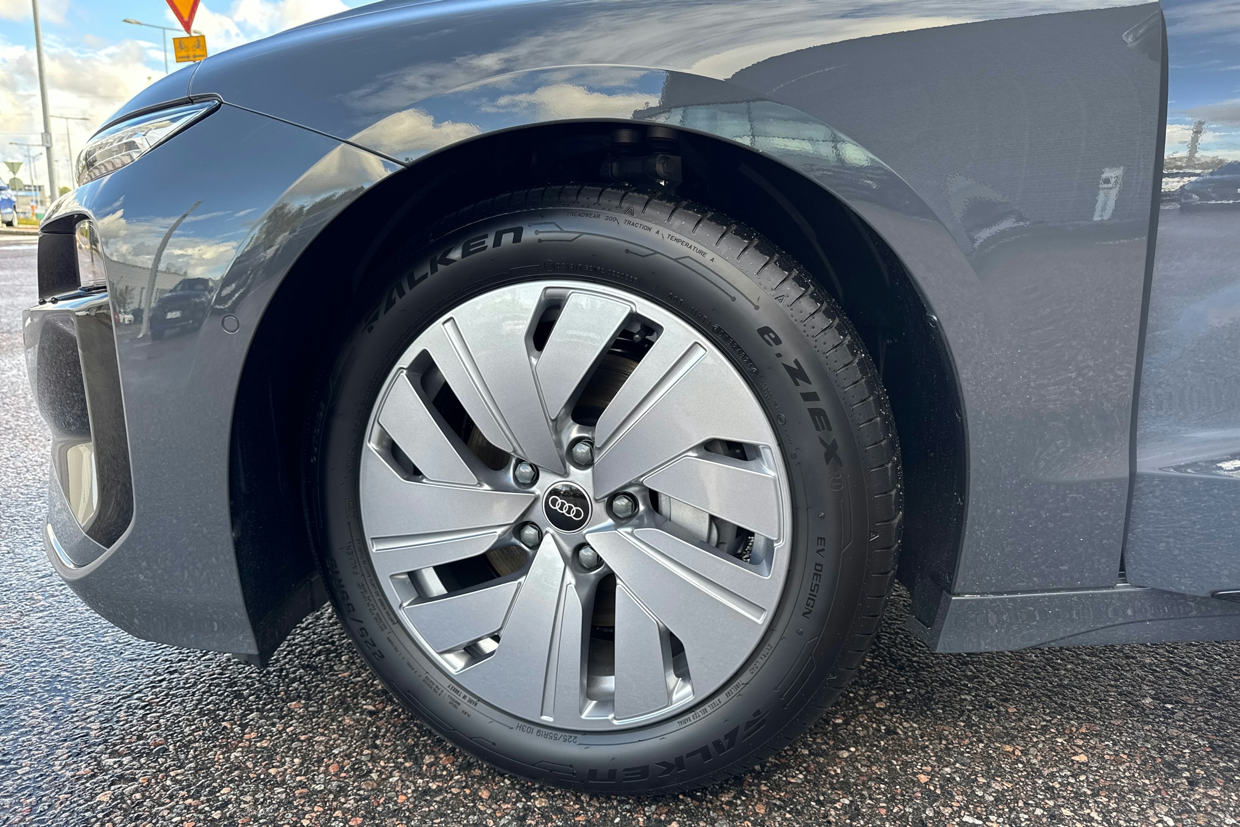 harmaa Audi A6 e-tron 2025 kuva 10.