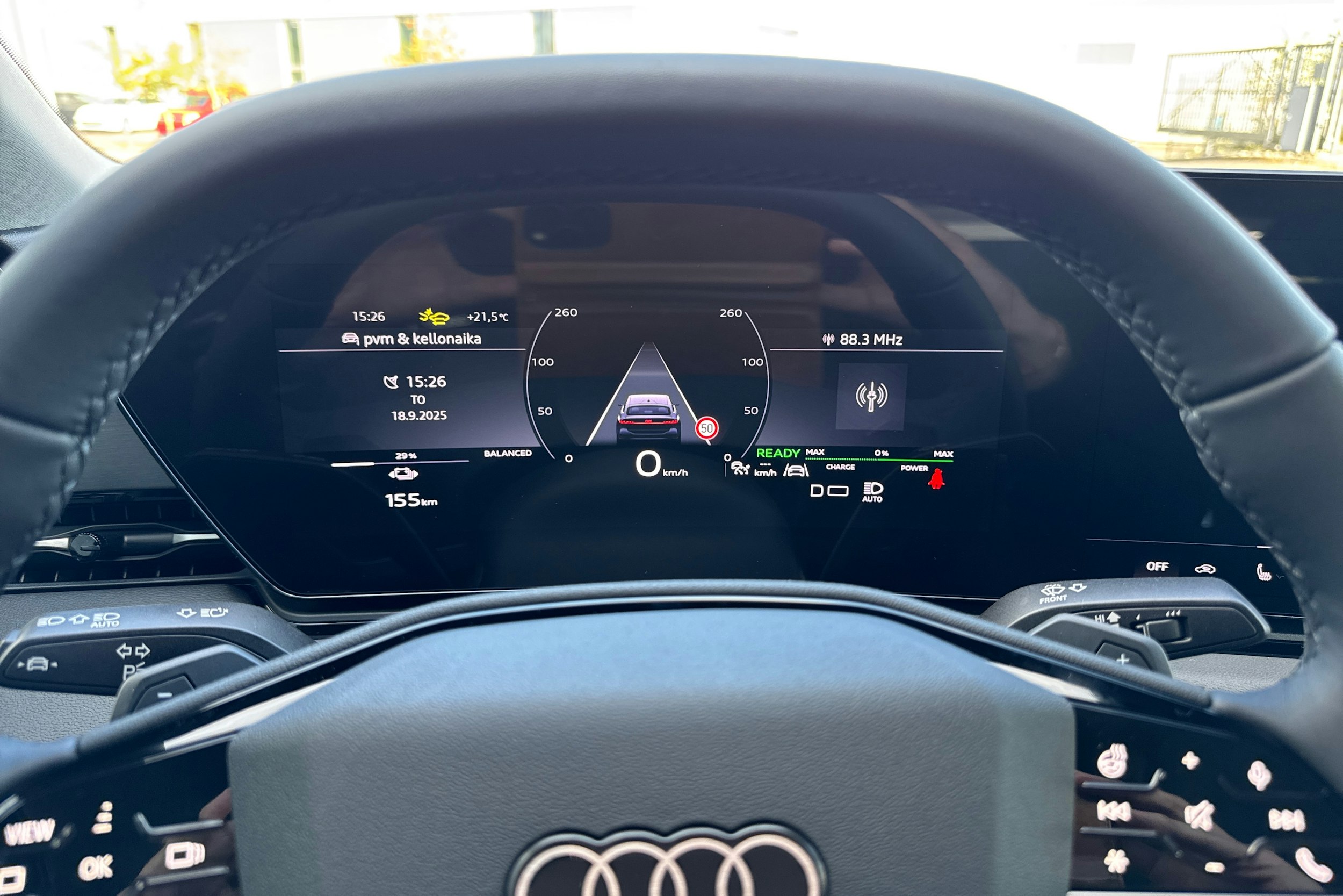 harmaa Audi A6 e-tron 2025 kuva 12.