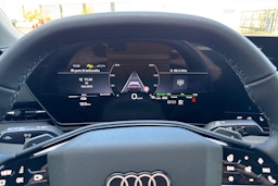 harmaa Audi A6 e-tron 2025 kuva 12.