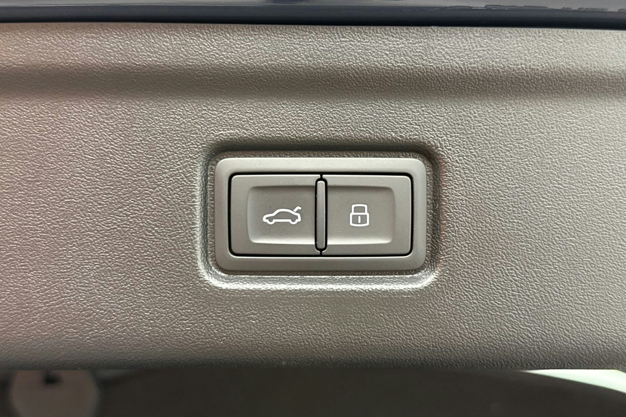 plasma sininen Audi A6 e-tron 2025 kuva 13.