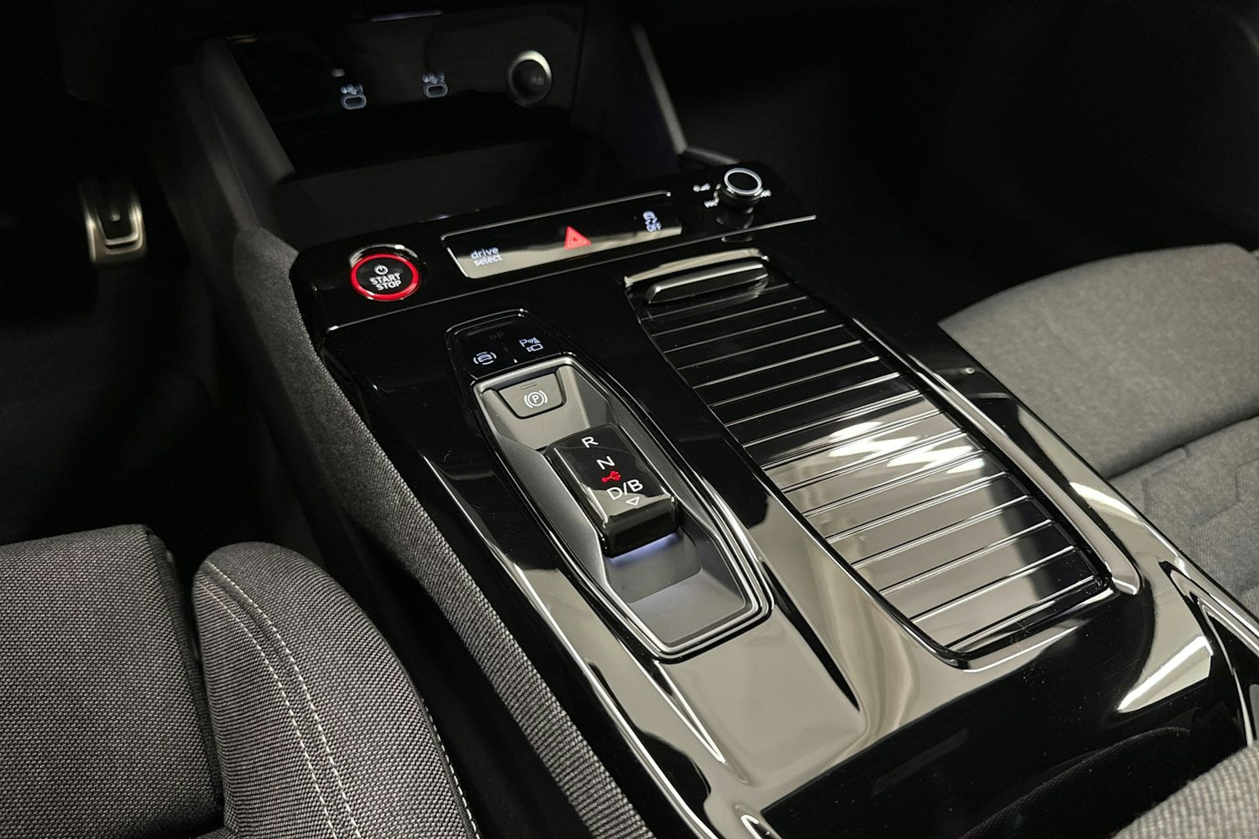 plasma sininen Audi A6 e-tron 2025 kuva 22.