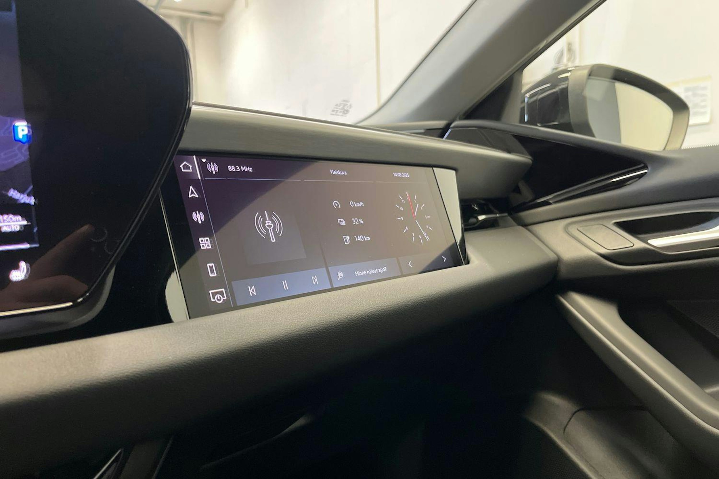 mythos musta Audi A6 e-tron 2025 kuva 22.