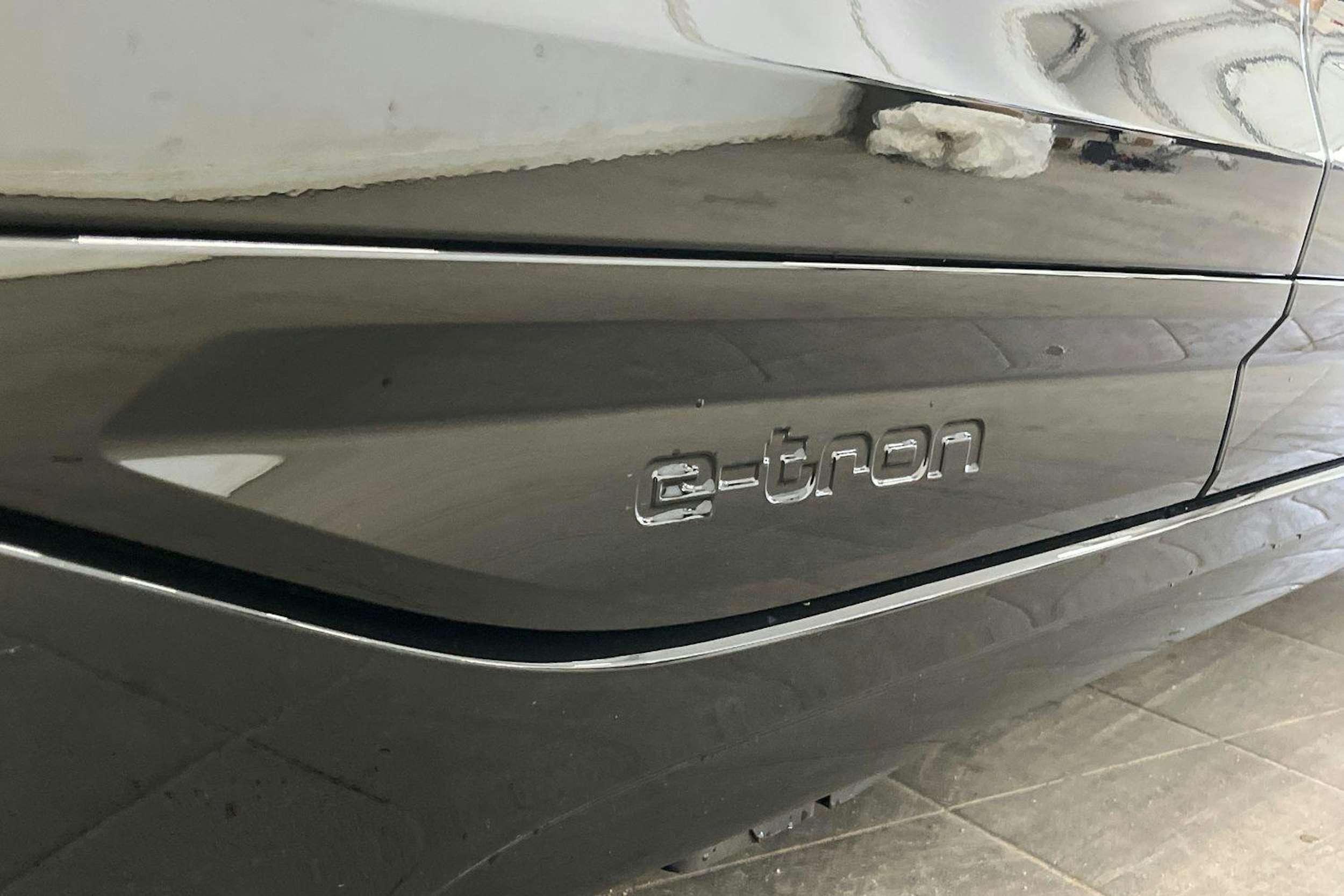 mythos musta Audi A6 e-tron 2025 kuva 17.