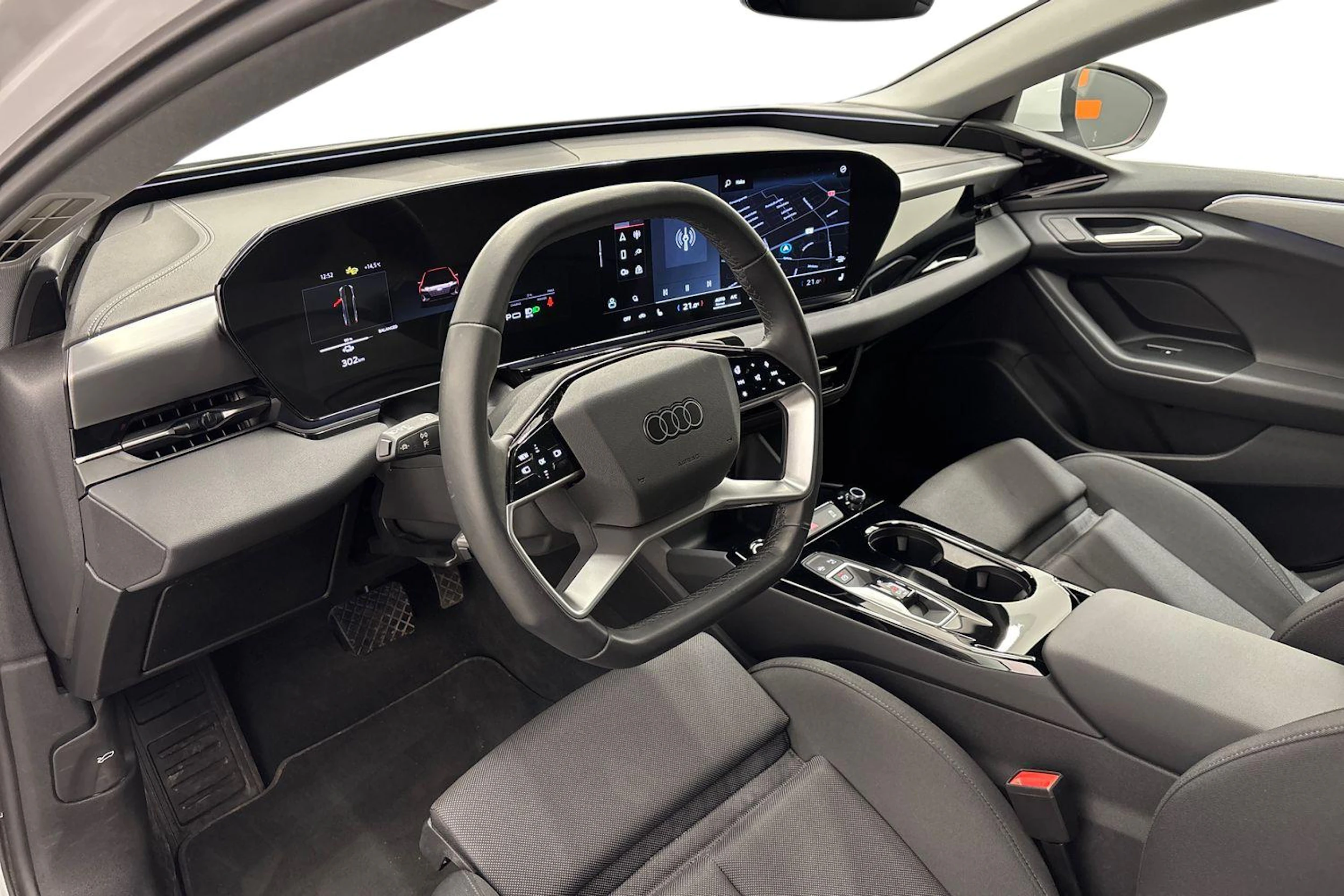 valkoinen Audi A6 e-tron 2025 kuva 8.