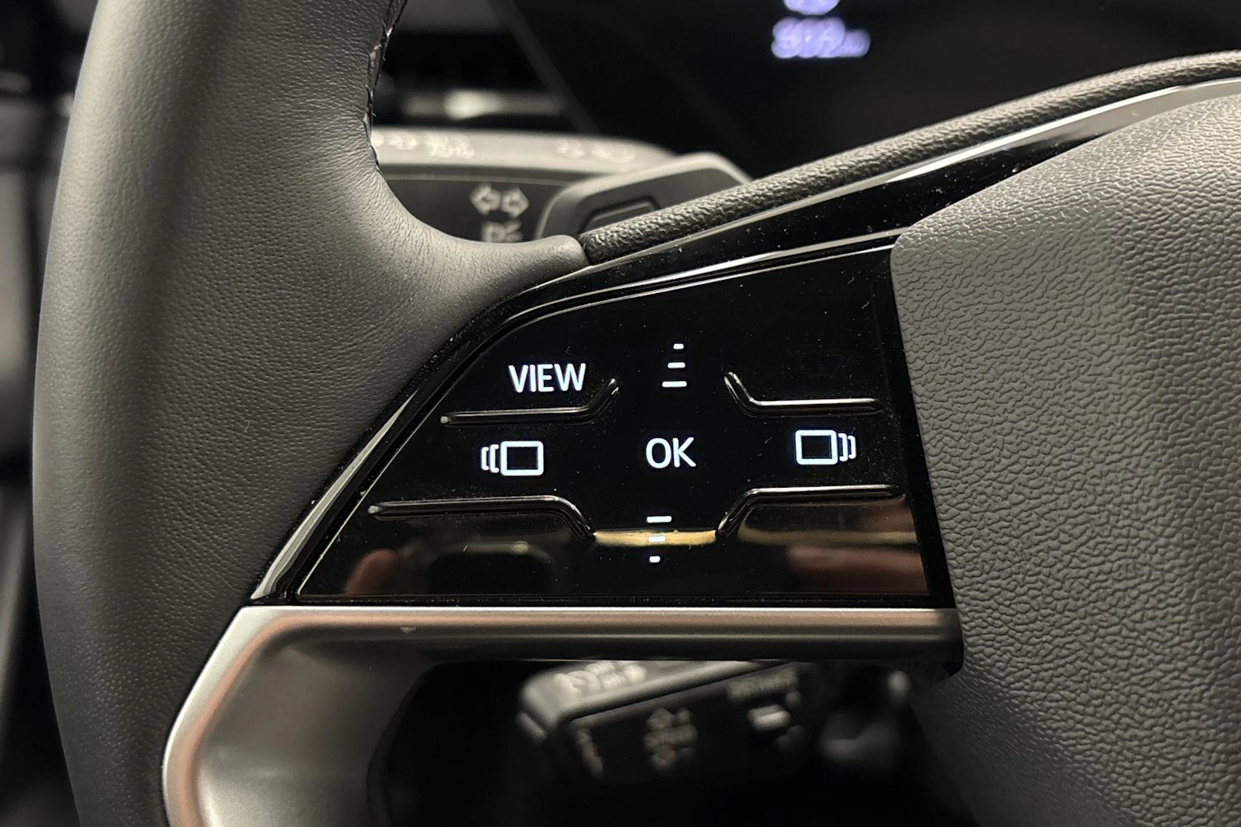 valkoinen Audi A6 e-tron 2025 kuva 17.