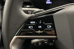 valkoinen Audi A6 e-tron 2025 kuva 17.