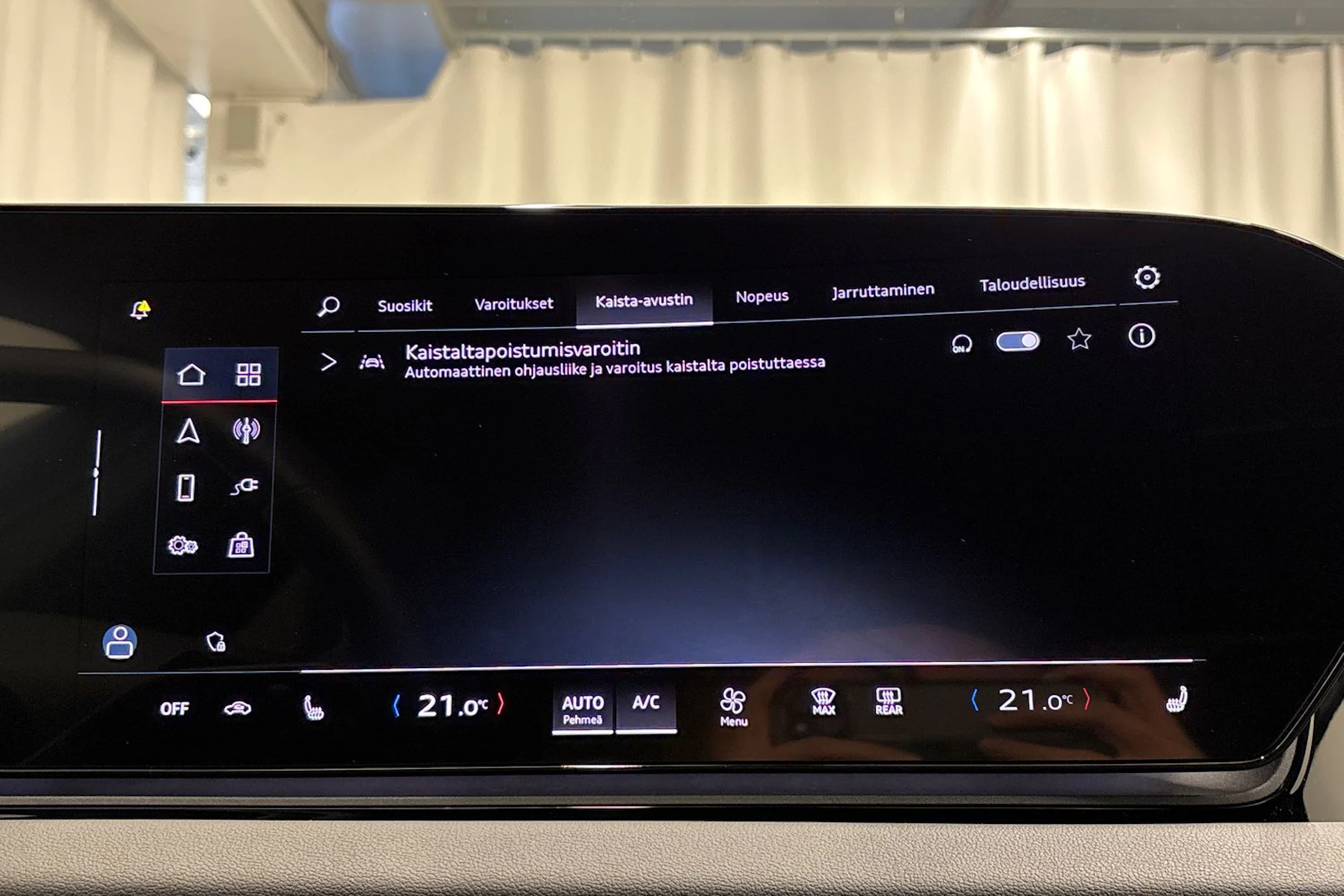 valkoinen Audi A6 e-tron 2025 kuva 25.