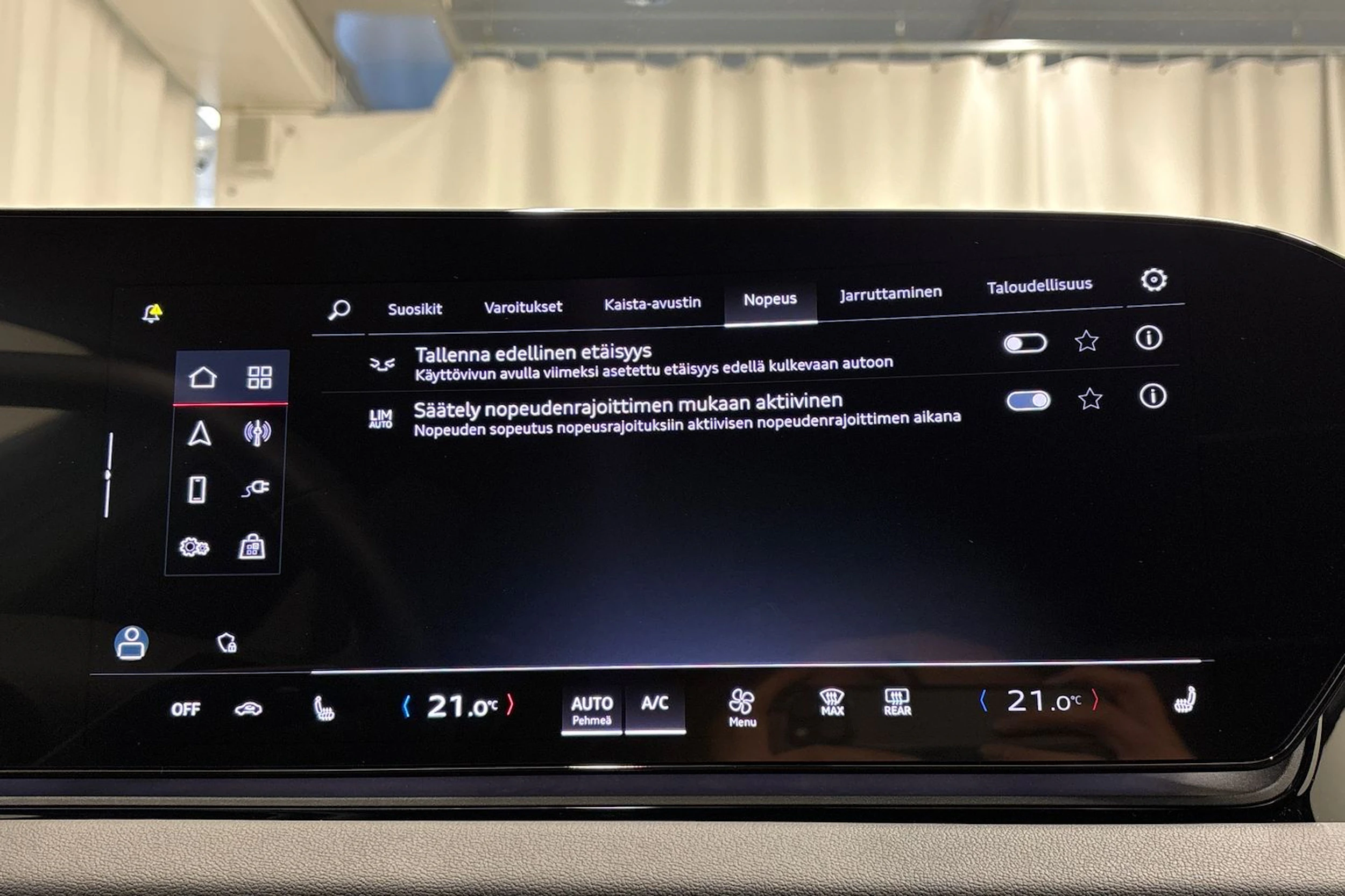 valkoinen Audi A6 e-tron 2025 kuva 26.
